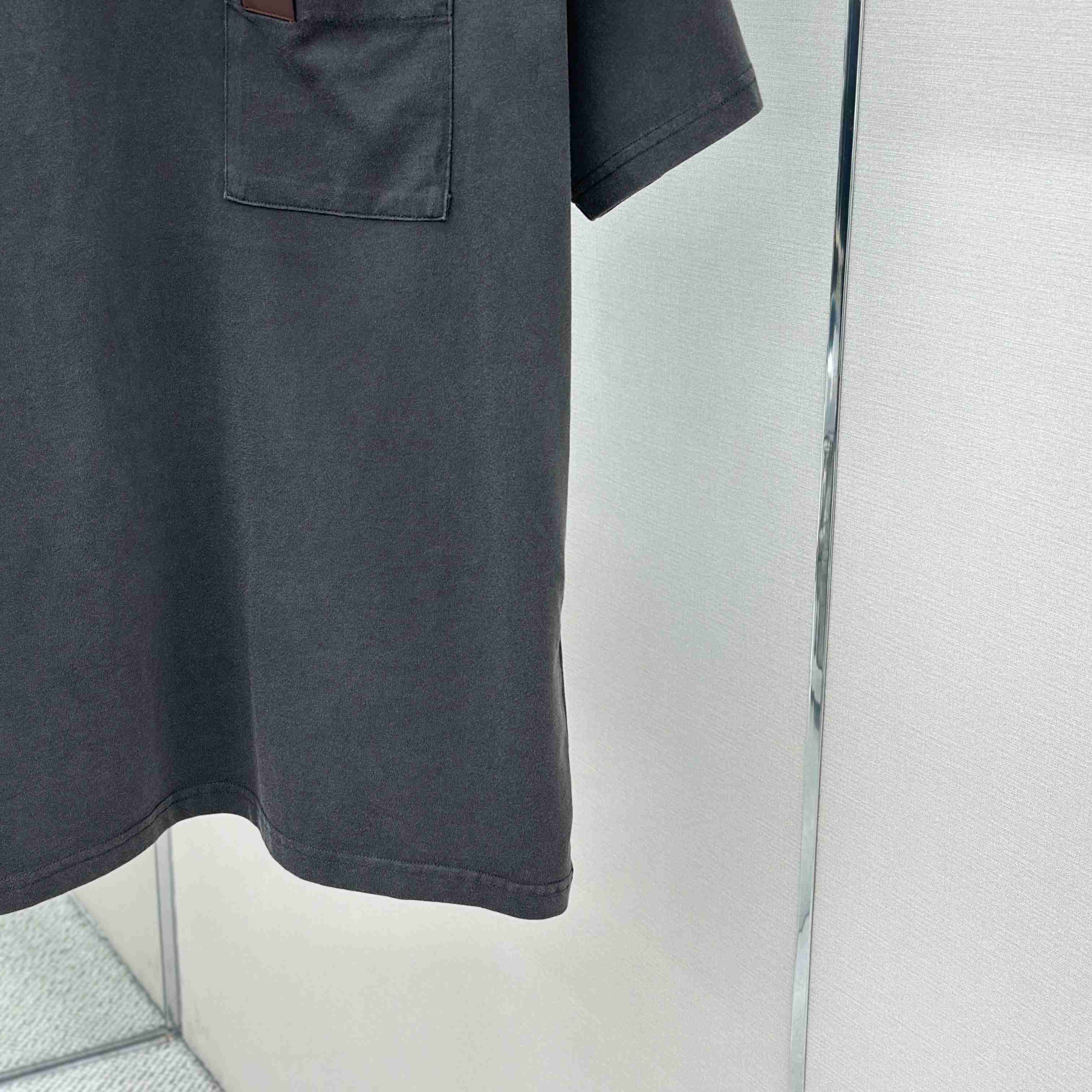 Dior T-Shirt With Pocket - DopestKickz