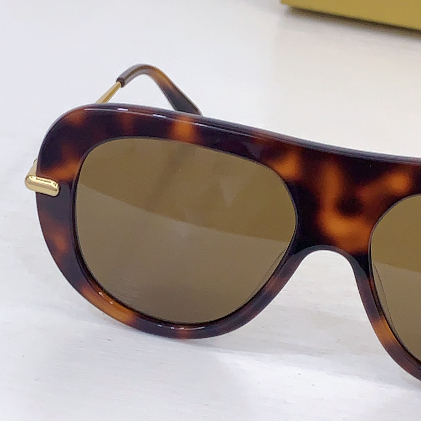 Loewe LW40186I Sunglasses  - DopestKickz