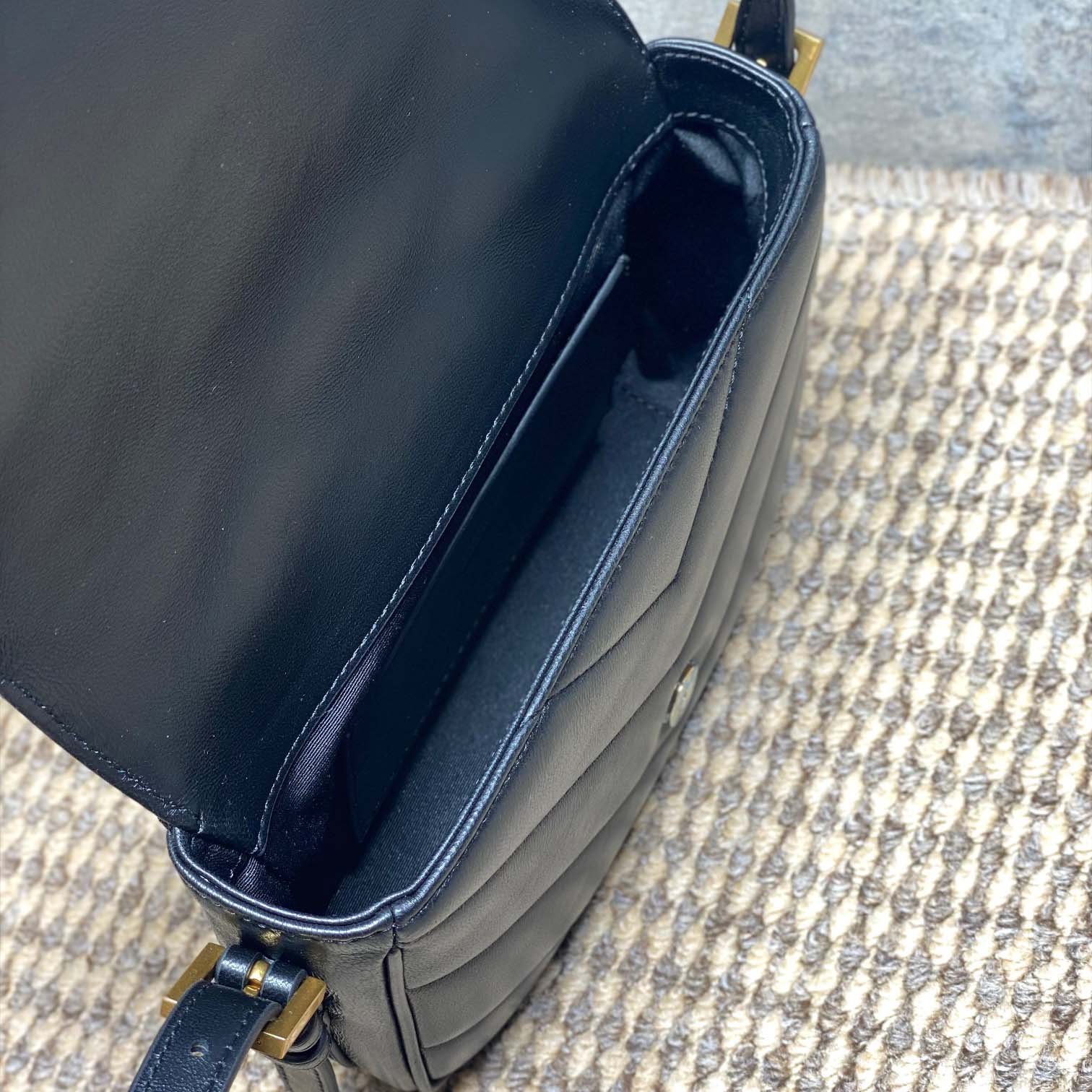 Saint Laurent LOULOU Toy Crossbody In MATELASSÉ Lambskin - DopestKickz