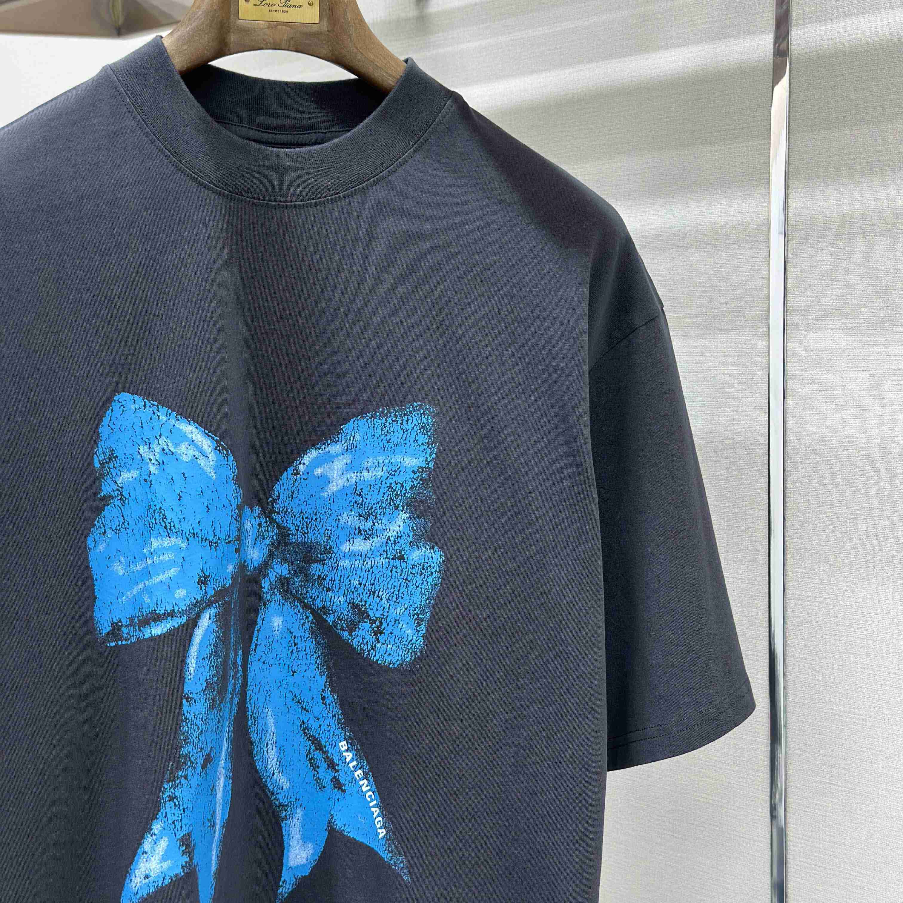 Balenciaga Bow Oversized t-shirt - DopestKickz