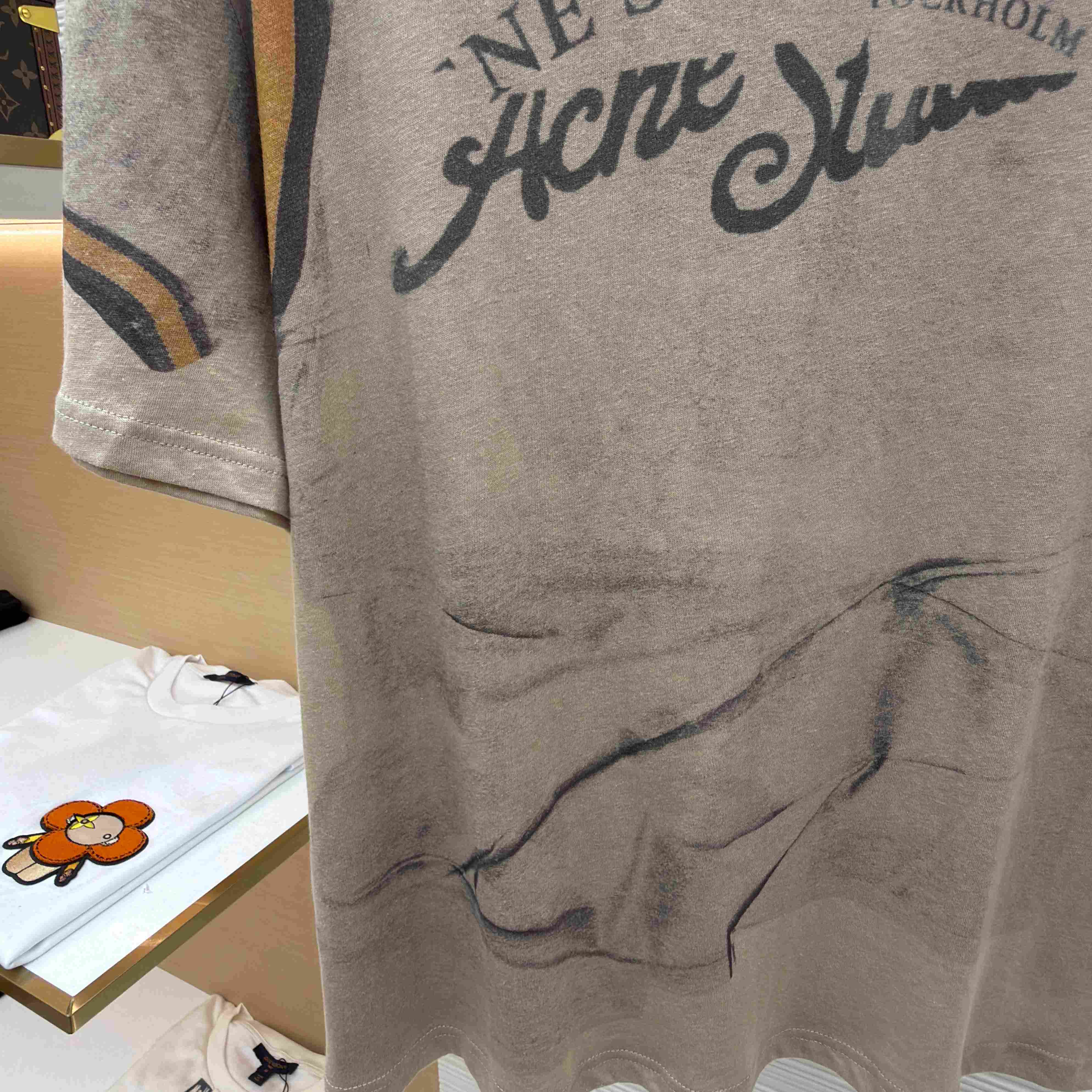 Acne Studios Graphic T-shirt - DopestKickz