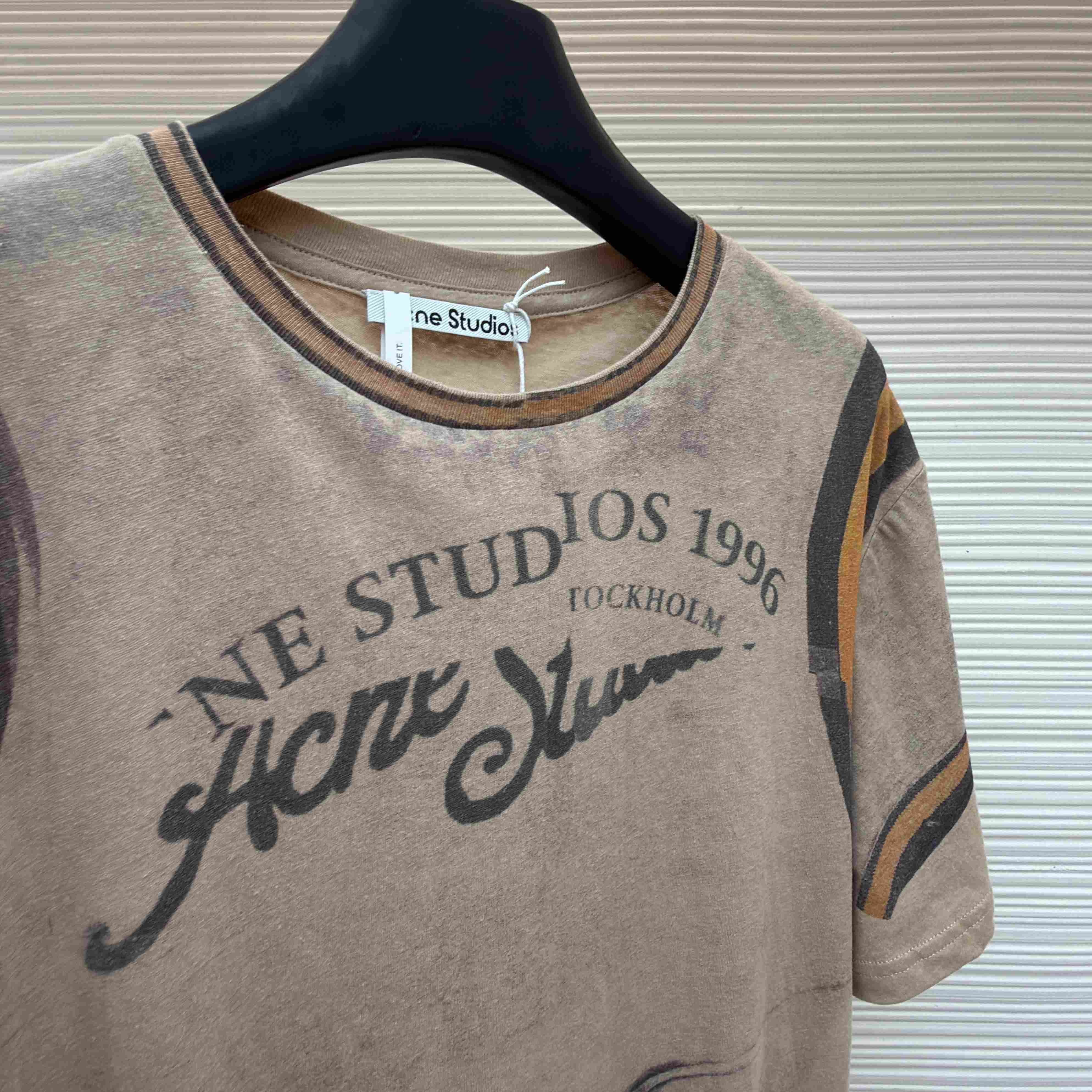 Acne Studios Graphic T-shirt - DopestKickz