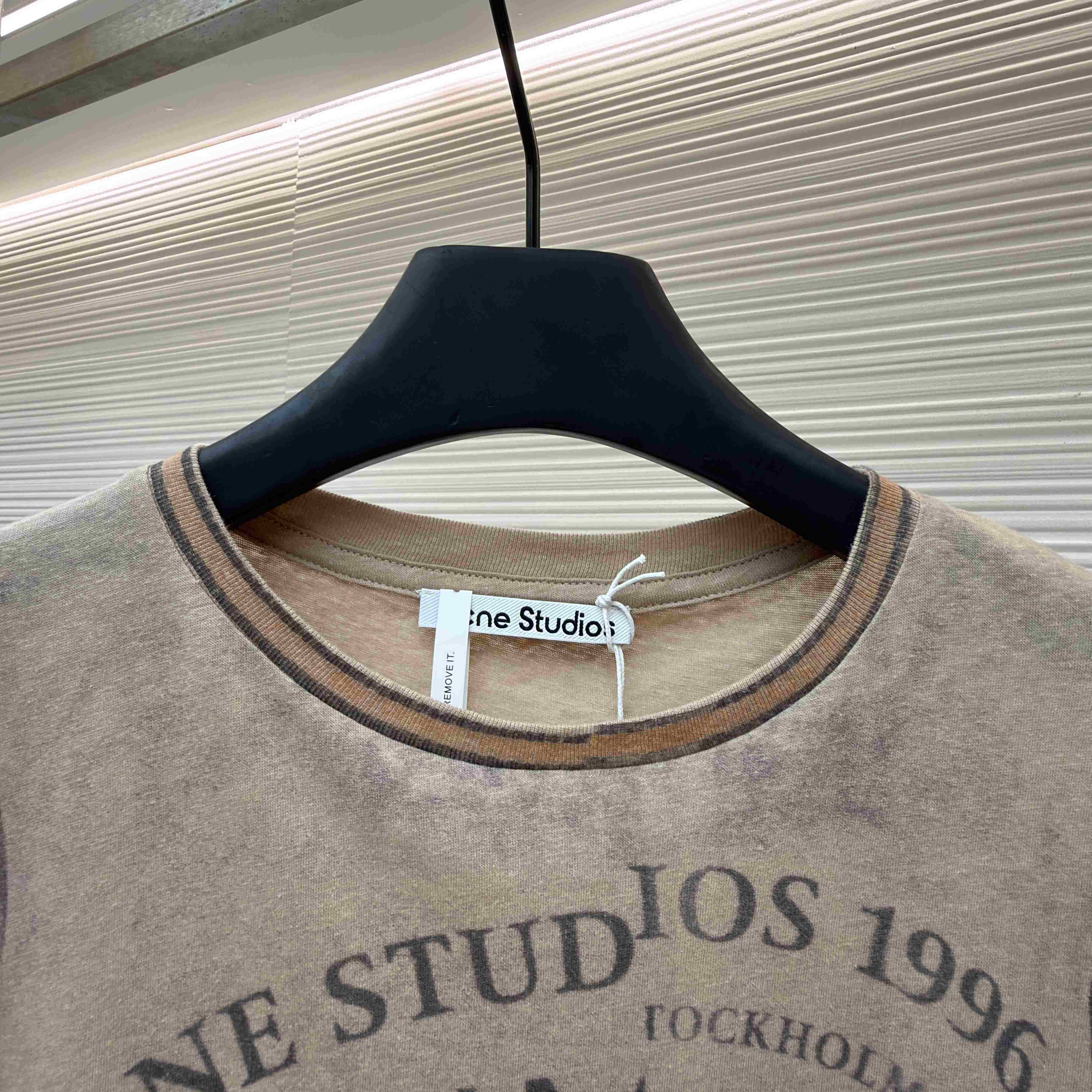 Acne Studios Graphic T-shirt - DopestKickz