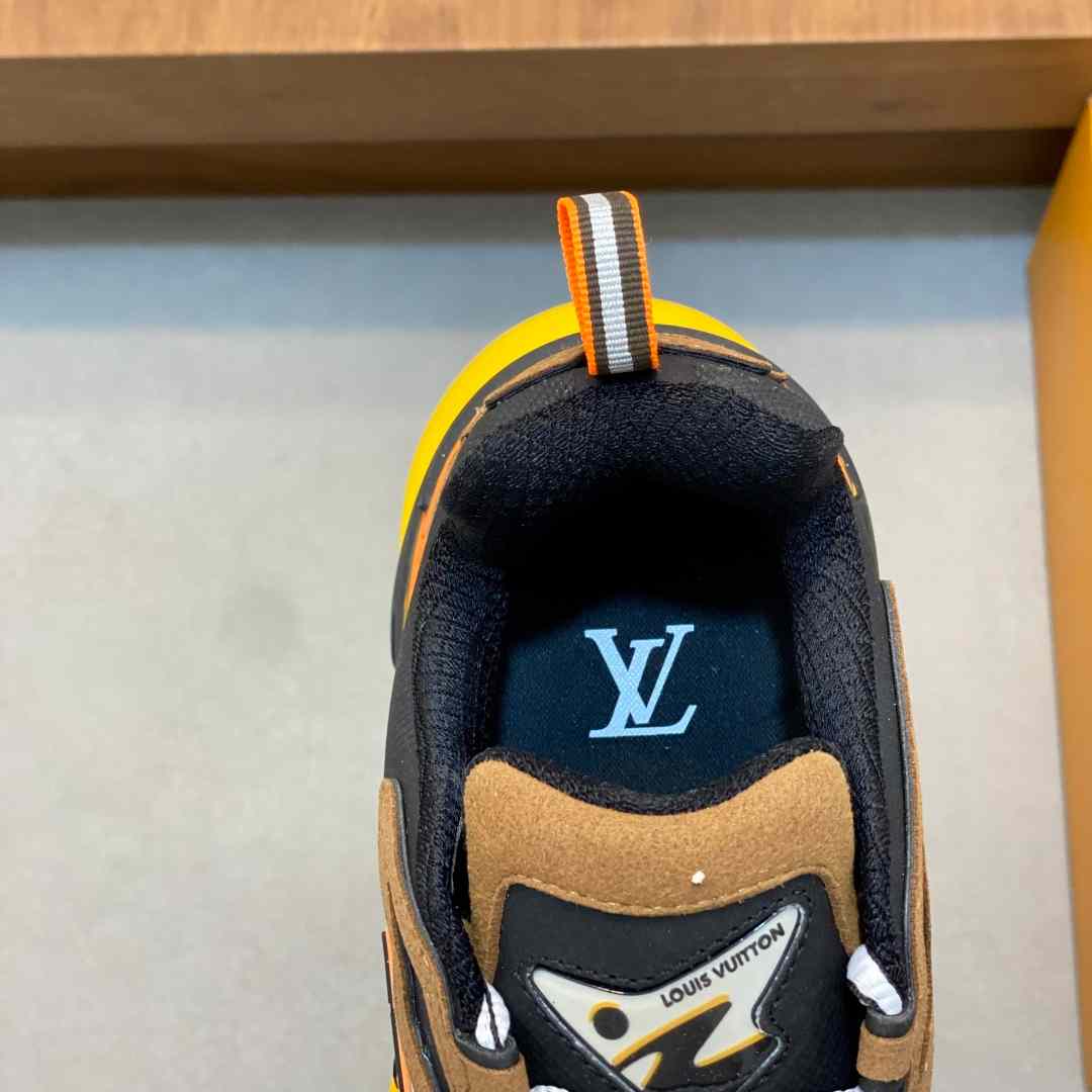Louis Vuitton  Runner Tatic Sneaker  - DopestKickz
