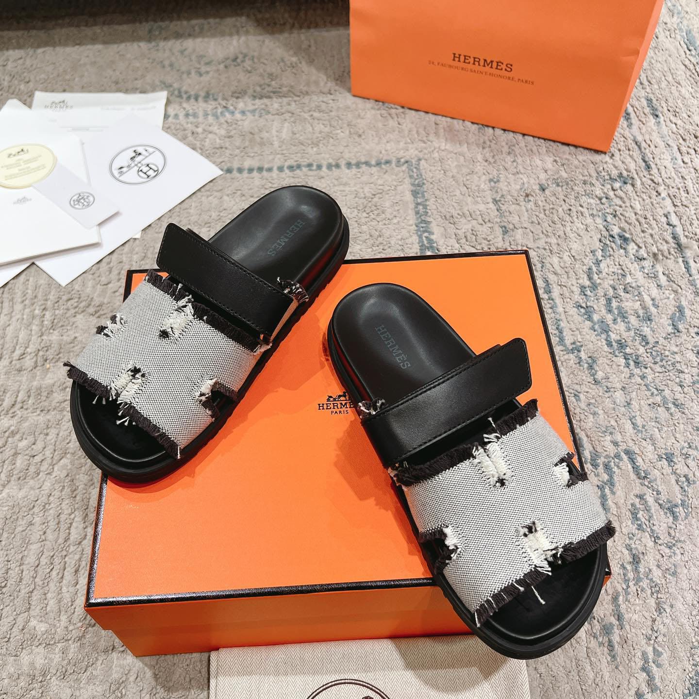Hermes Chypre Sandal - DopestKickz