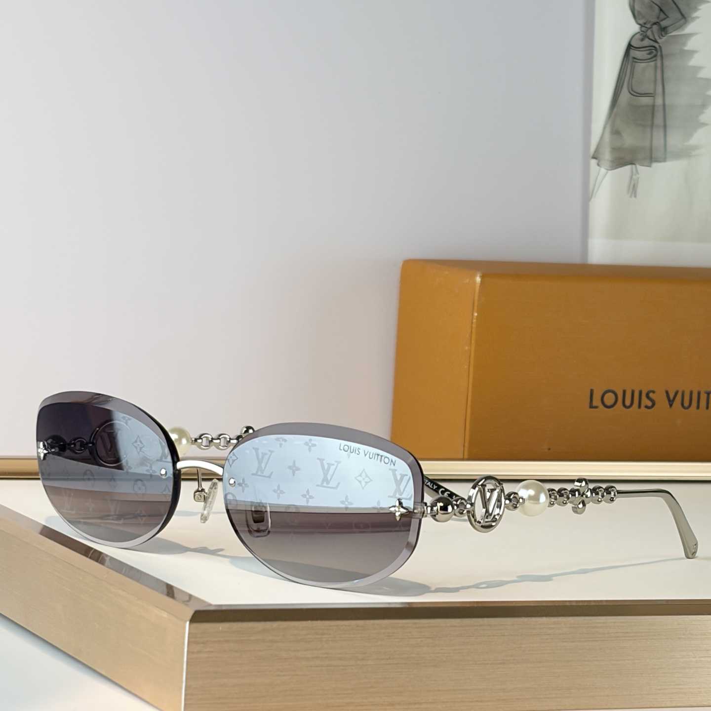Louis Vuitton Z3166U Sunglasses    - DopestKickz