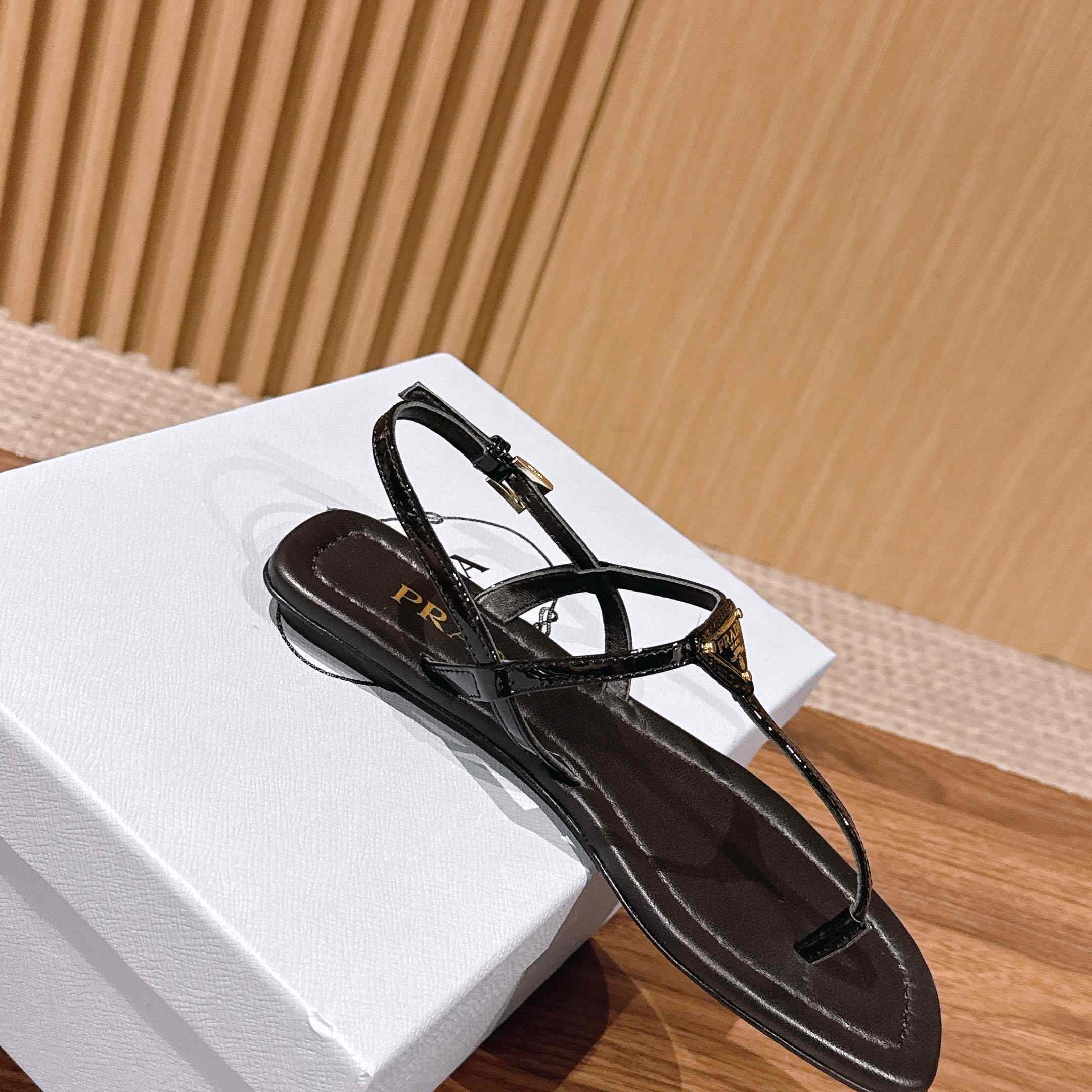 Prada Patent Leather Thong Sandals - DopestKickz