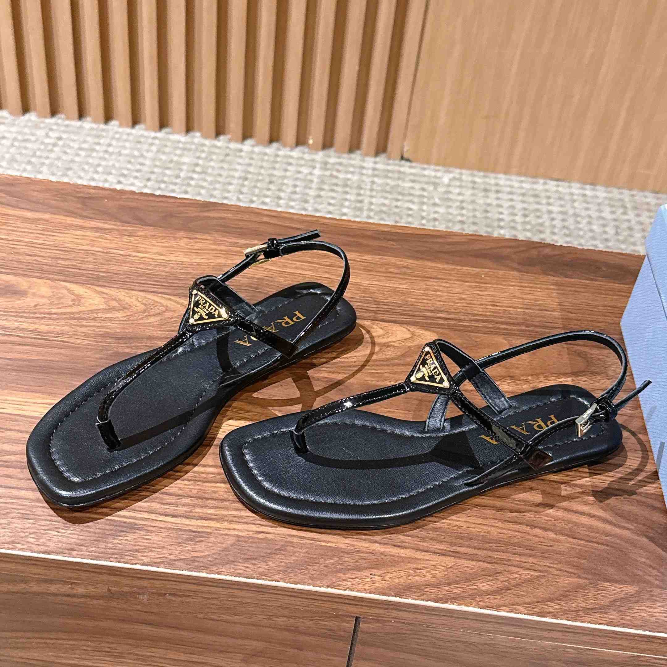 Prada Patent Leather Thong Sandals - DopestKickz