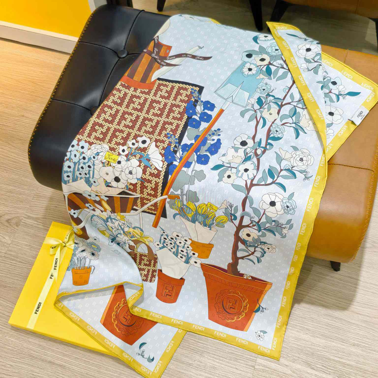 Fendi Gardening Foulard - DopestKickz