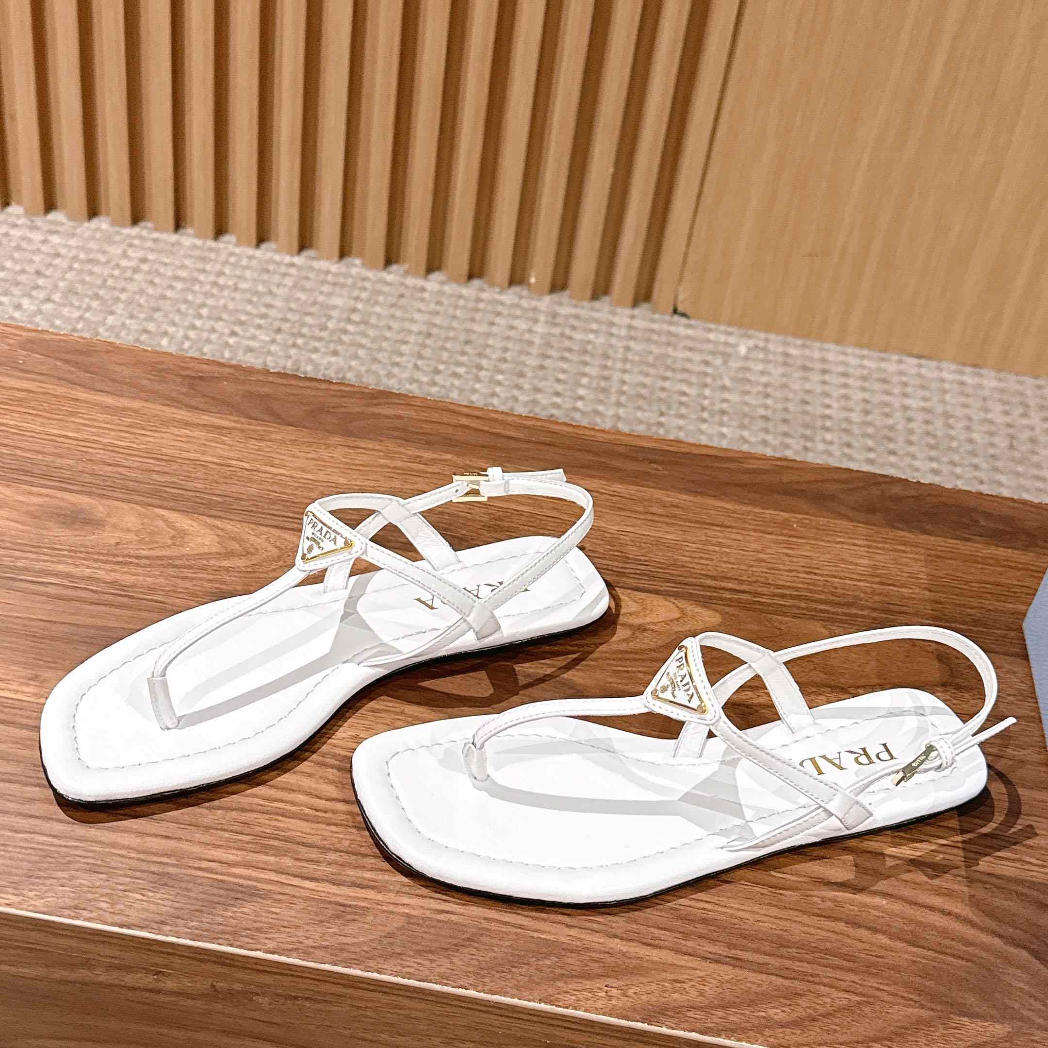 Prada Patent Leather Thong Sandals - DopestKickz