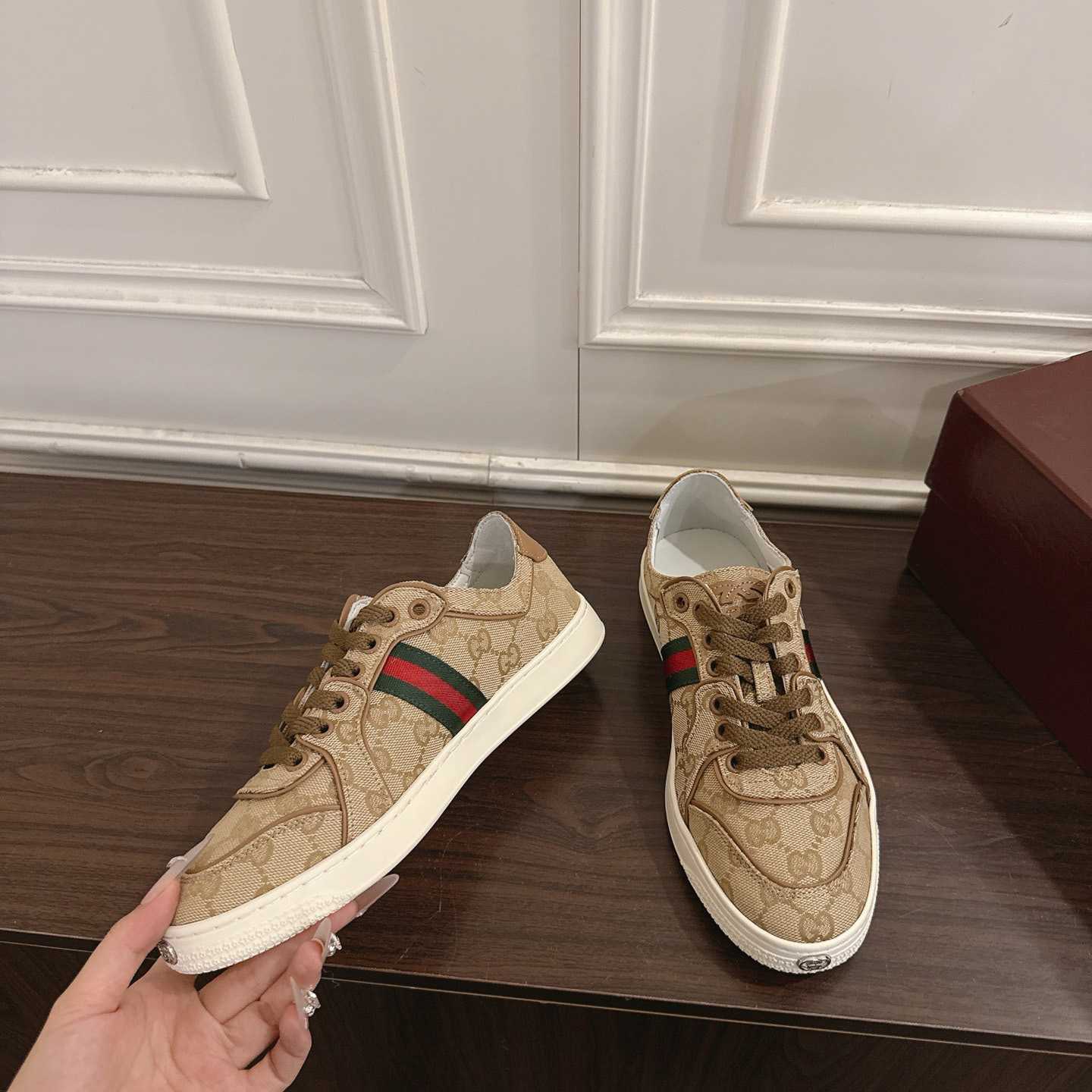 Gucci Stretch Low-Top Sneaker - DopestKickz