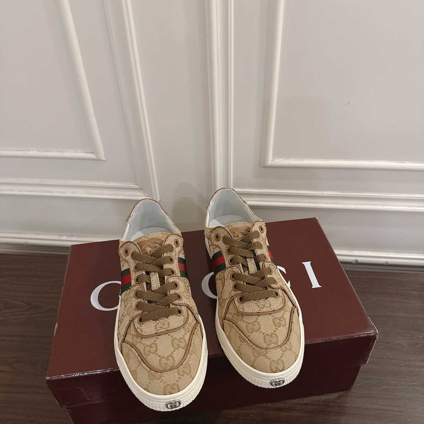 Gucci Stretch Low-Top Sneaker - DopestKickz