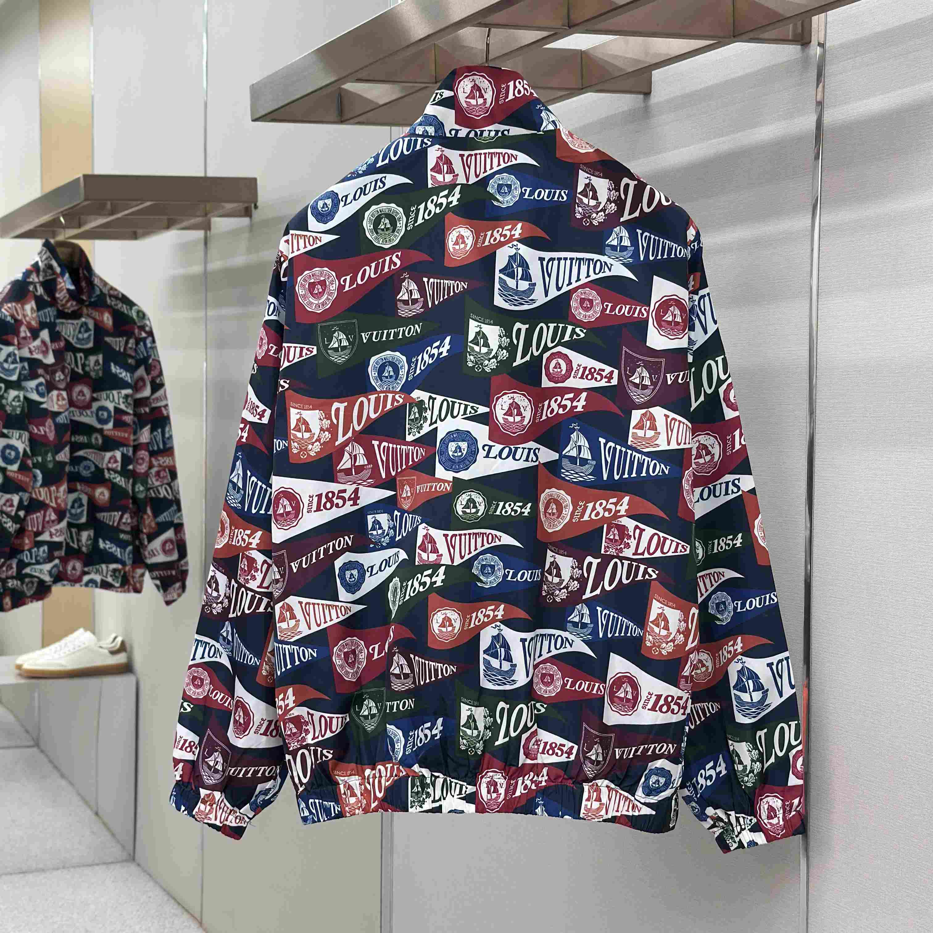 Louis Vuitton Graphic Windbreaker 1AIJRA - DopestKickz