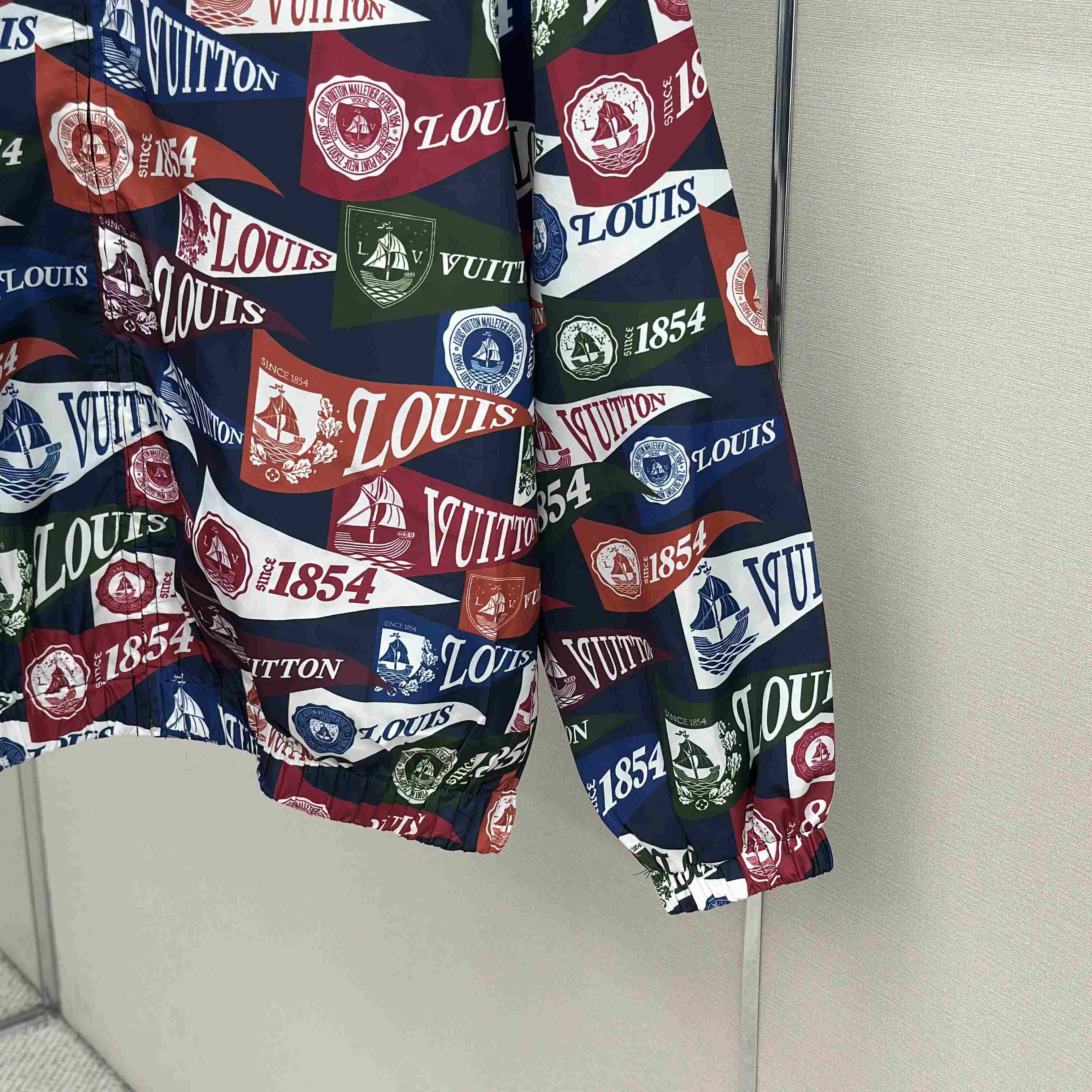 Louis Vuitton Graphic Windbreaker 1AIJRA - DopestKickz
