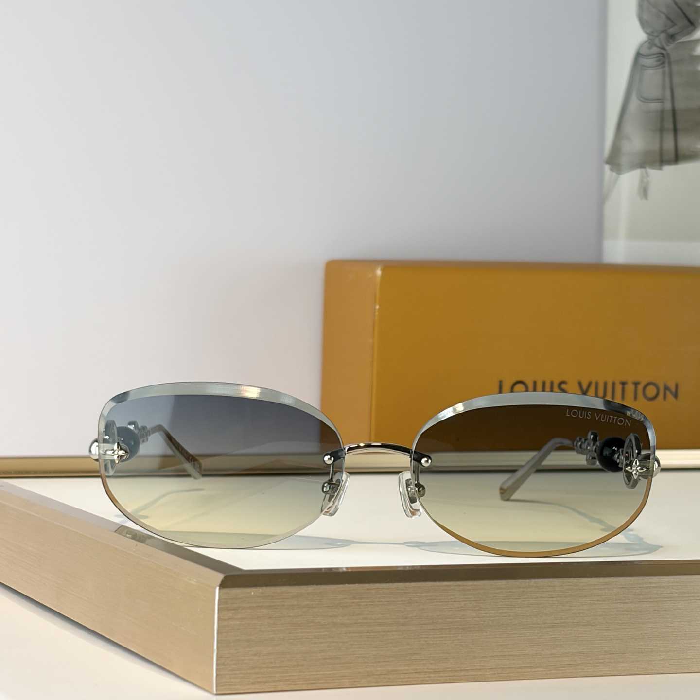 Louis Vuitton Z3166U Sunglasses    - DopestKickz