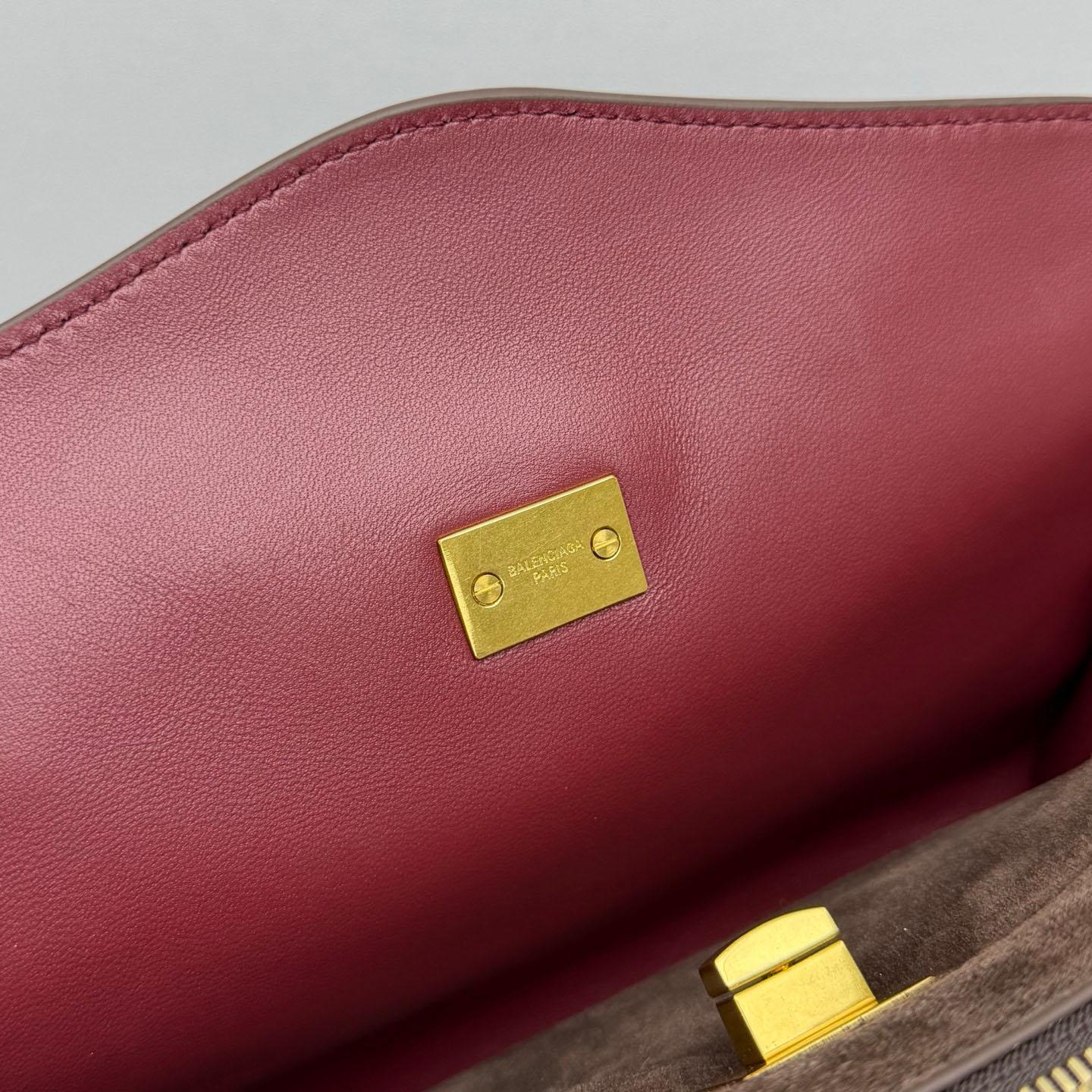 Balenciaga  Le 7 Shoulder Bag Medium In Moka - DopestKickz