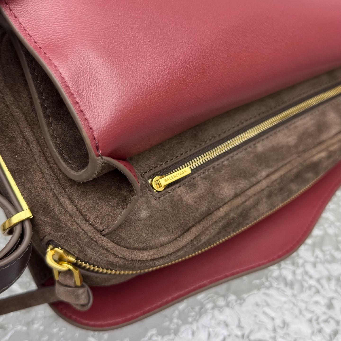 Balenciaga  Le 7 Shoulder Bag Medium In Moka - DopestKickz