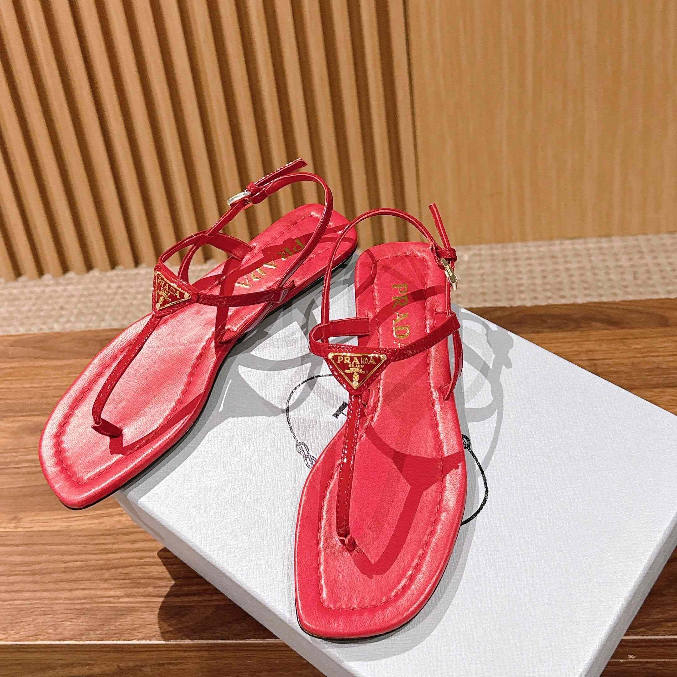 Prada Patent Leather Thong Sandals - DopestKickz