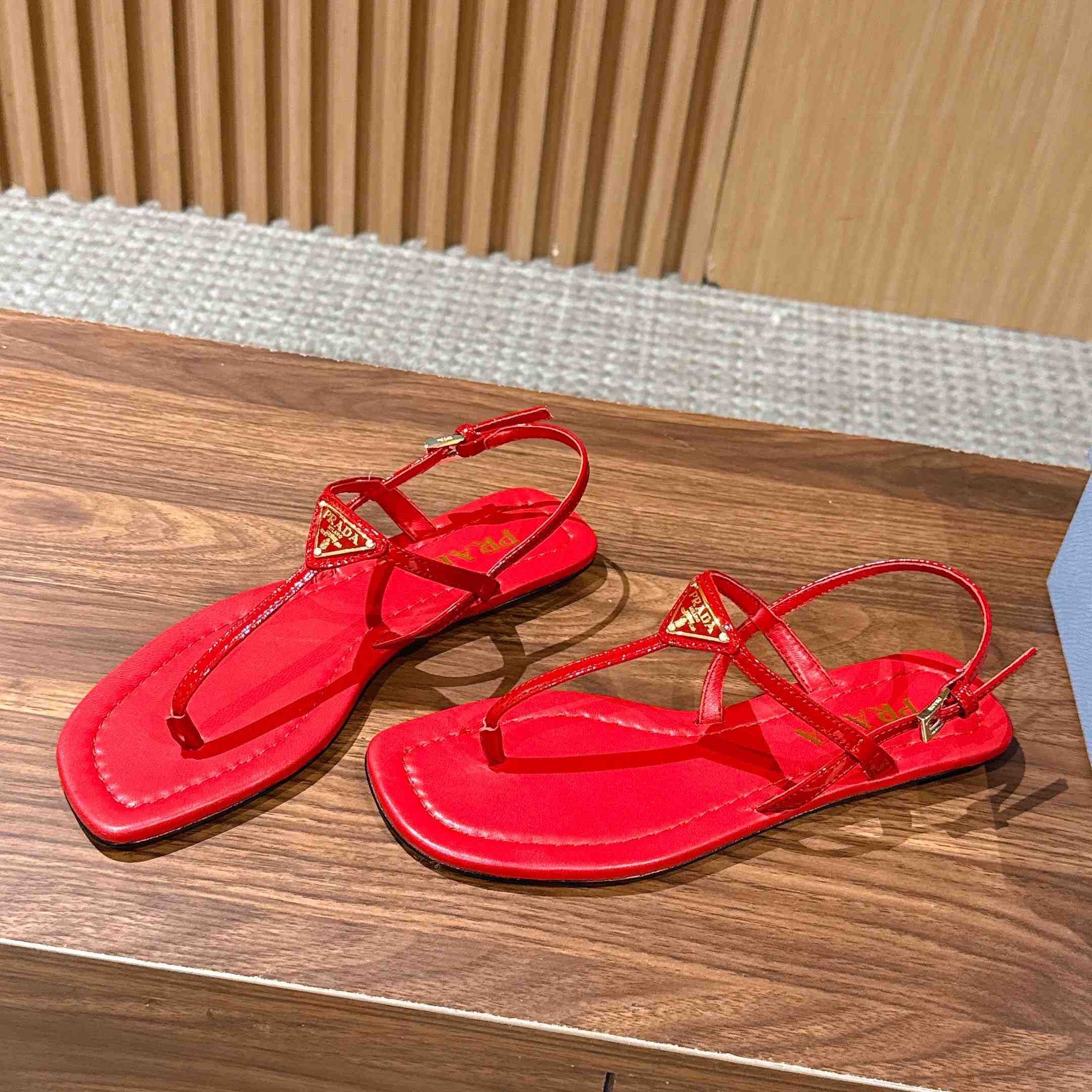 Prada Patent Leather Thong Sandals - DopestKickz