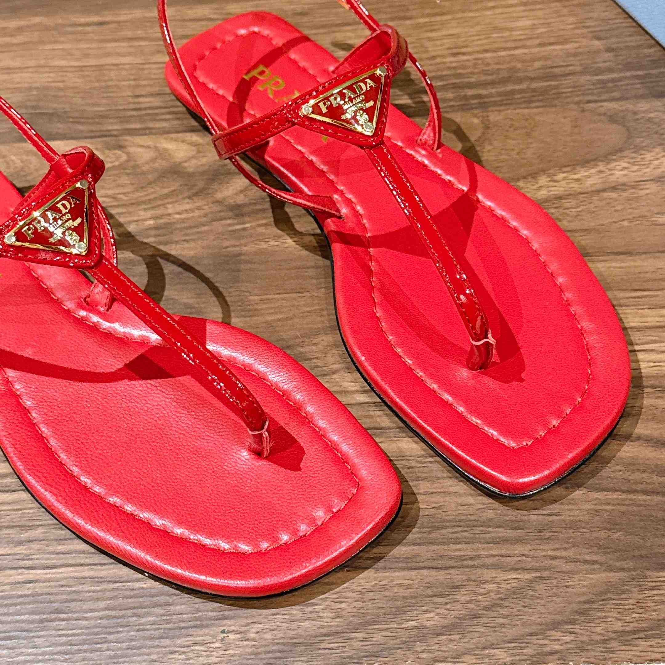 Prada Patent Leather Thong Sandals - DopestKickz