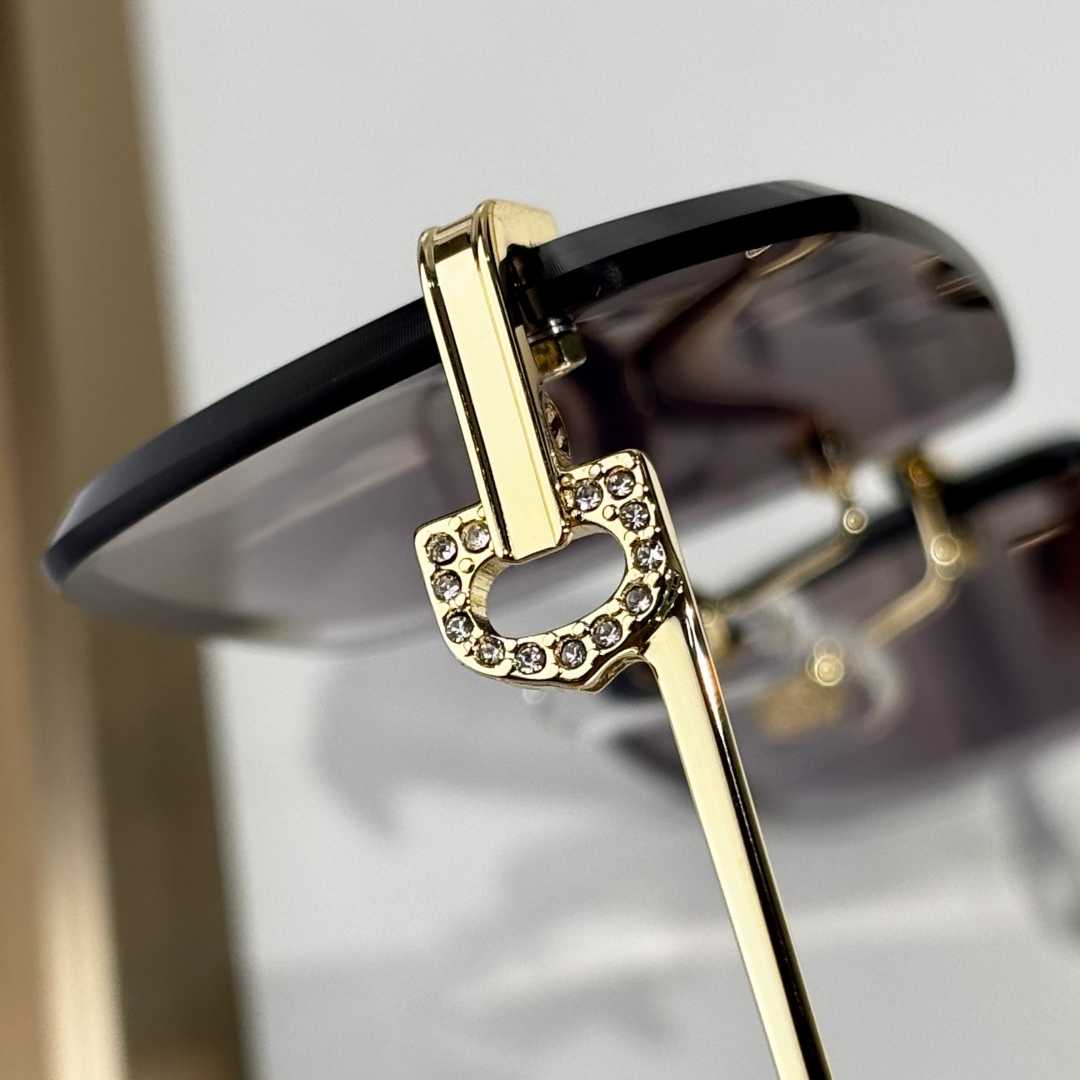 Cartier  CT01130 Sunglasses    - DopestKickz