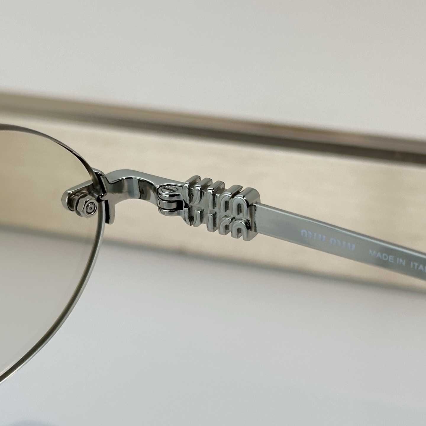Miu Miu SMUA54S Sunglasses - DopestKickz