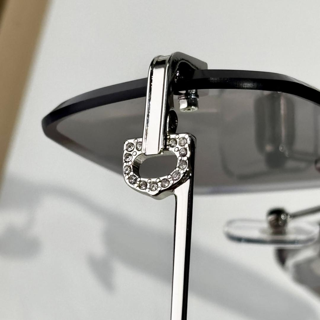 Cartier  CT01130 Sunglasses    - DopestKickz