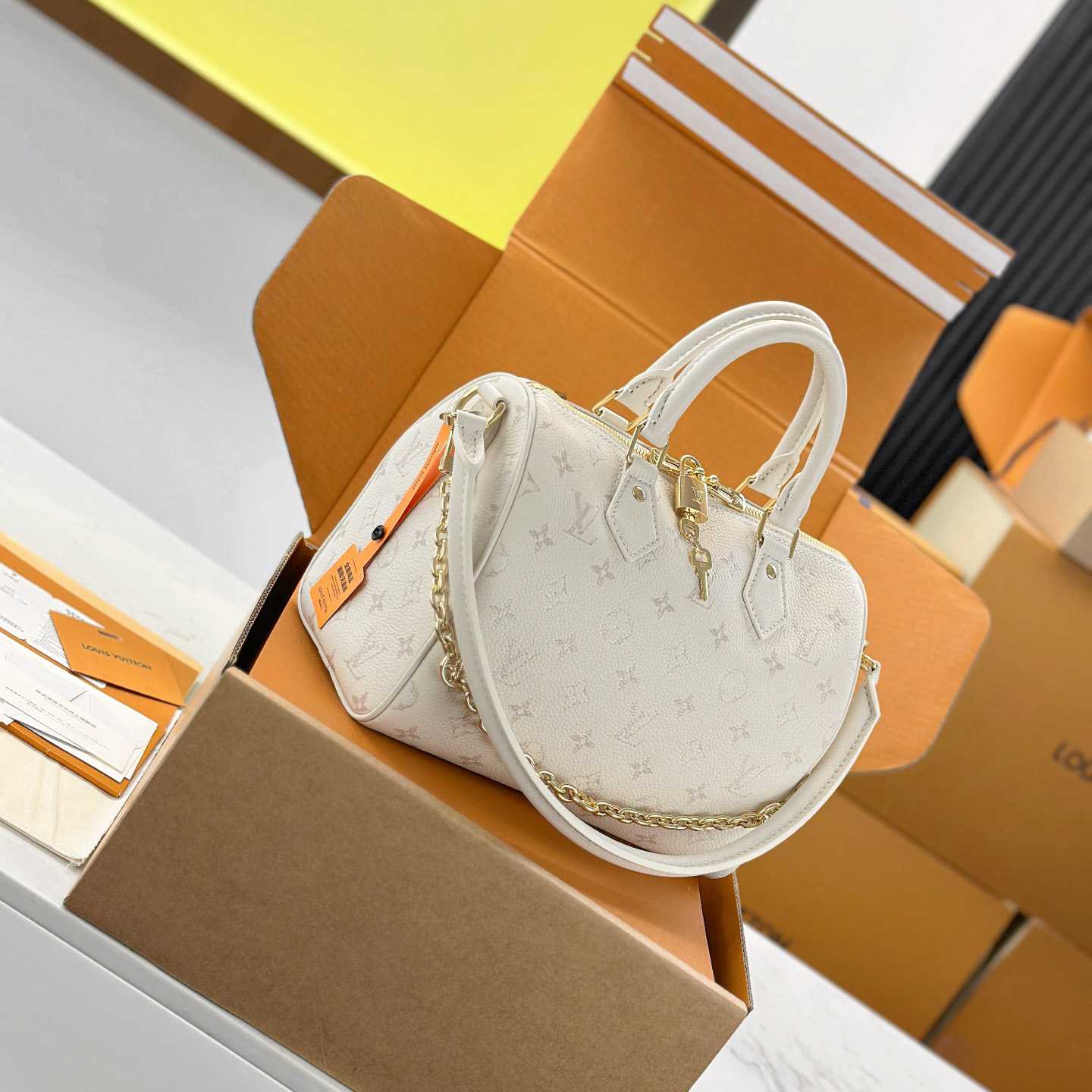 Louis Vuitton Speedy Bandoulière 25 M26690 - DopestKickz