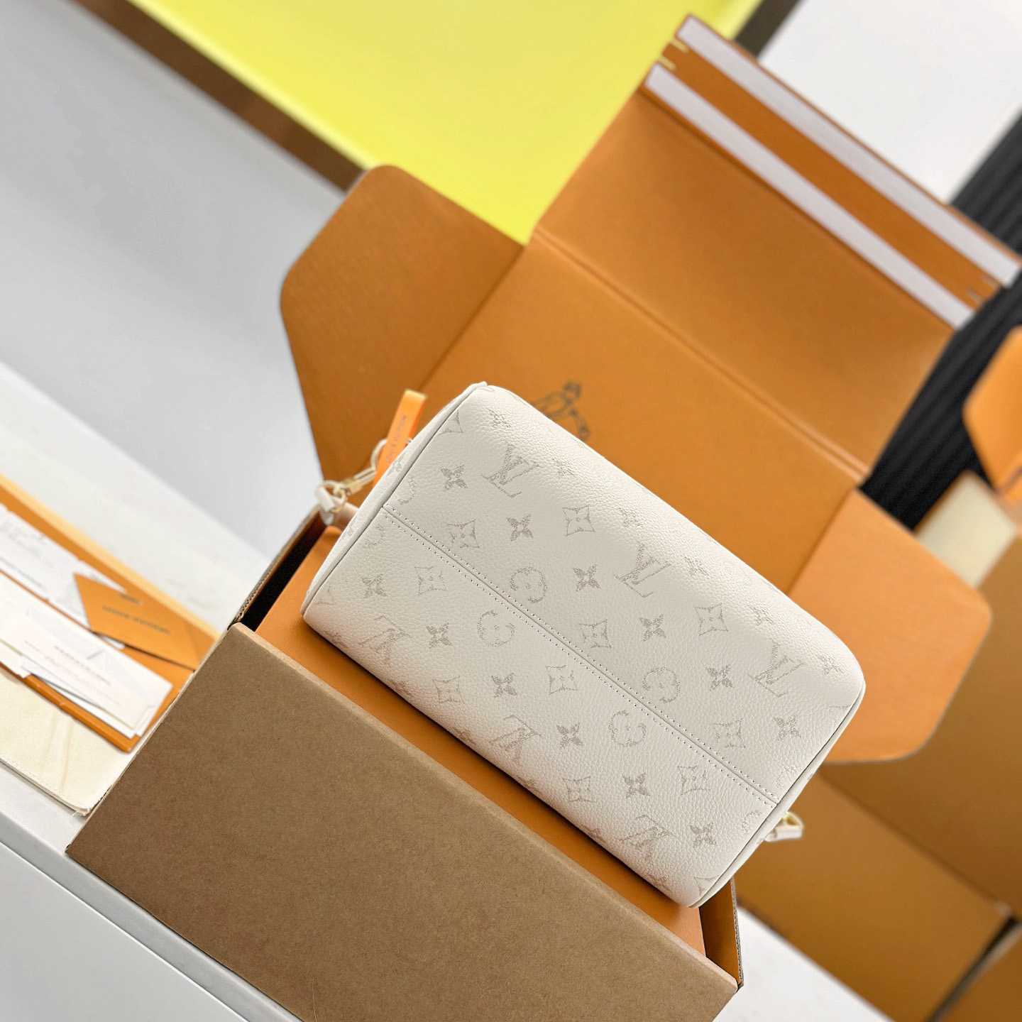 Louis Vuitton Speedy Bandoulière 25 M26690 - DopestKickz