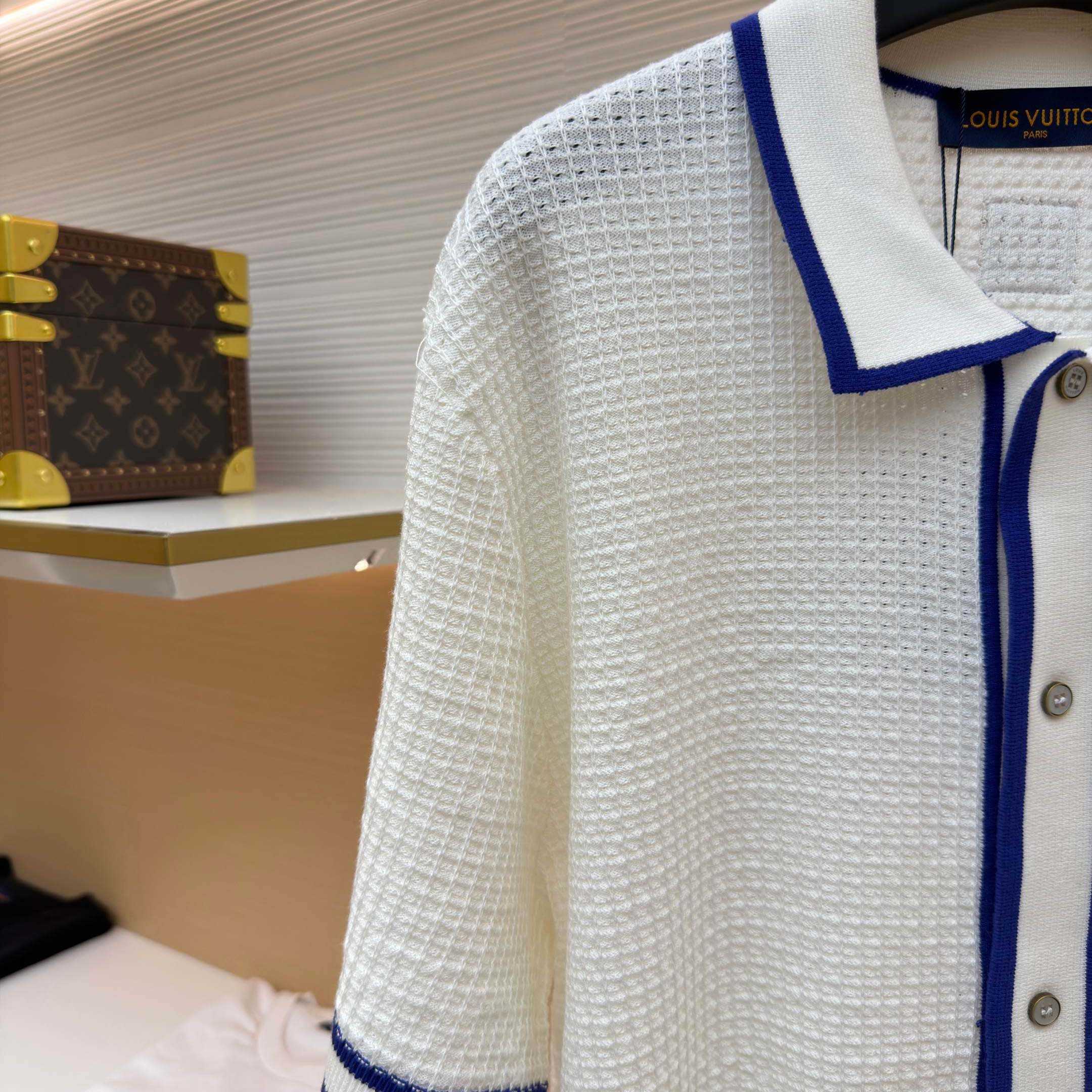 Louis Vuitton Waffle Signature Short-Sleeved Shirt   1AK6WW - DopestKickz