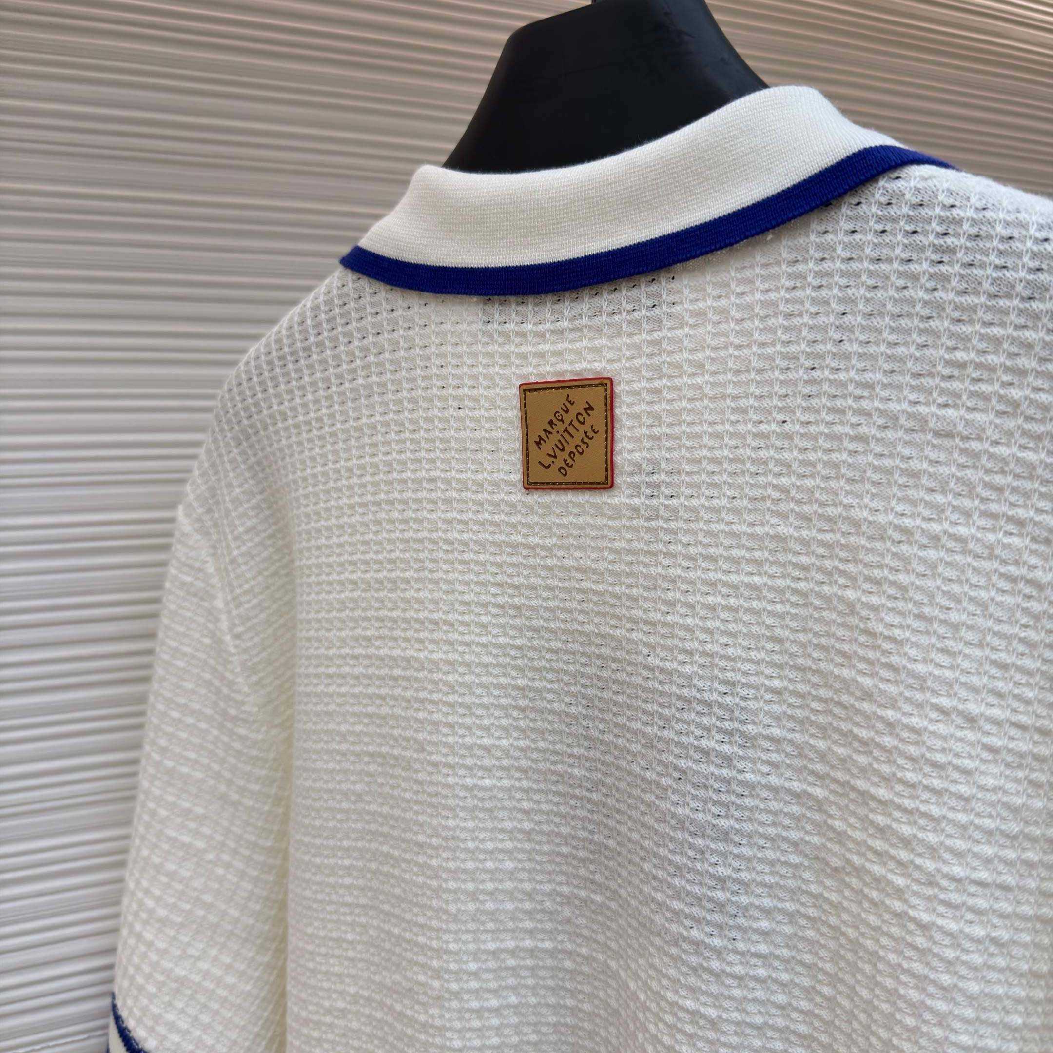 Louis Vuitton Waffle Signature Short-Sleeved Shirt   1AK6WW - DopestKickz