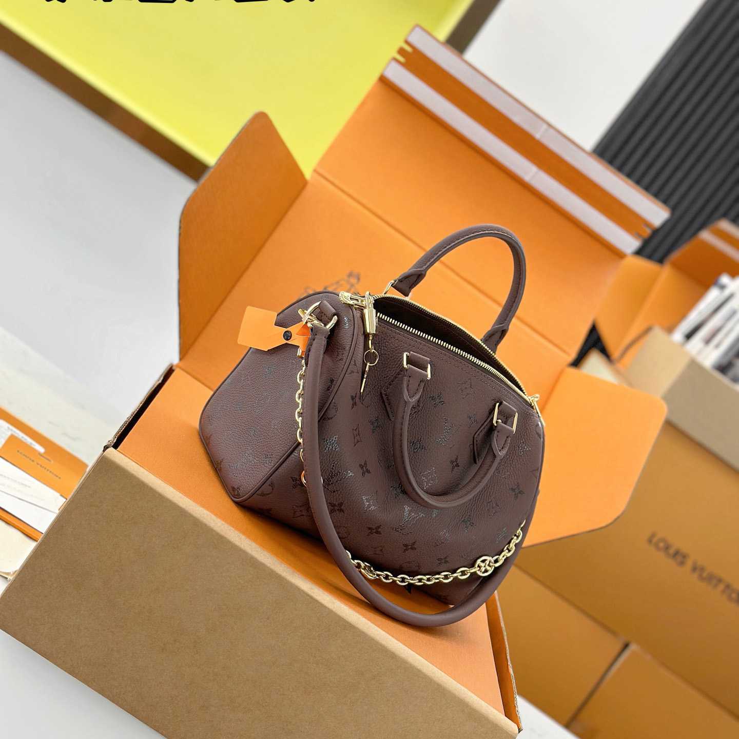 Louis Vuitton Speedy Bandoulière 25 M26691 - DopestKickz