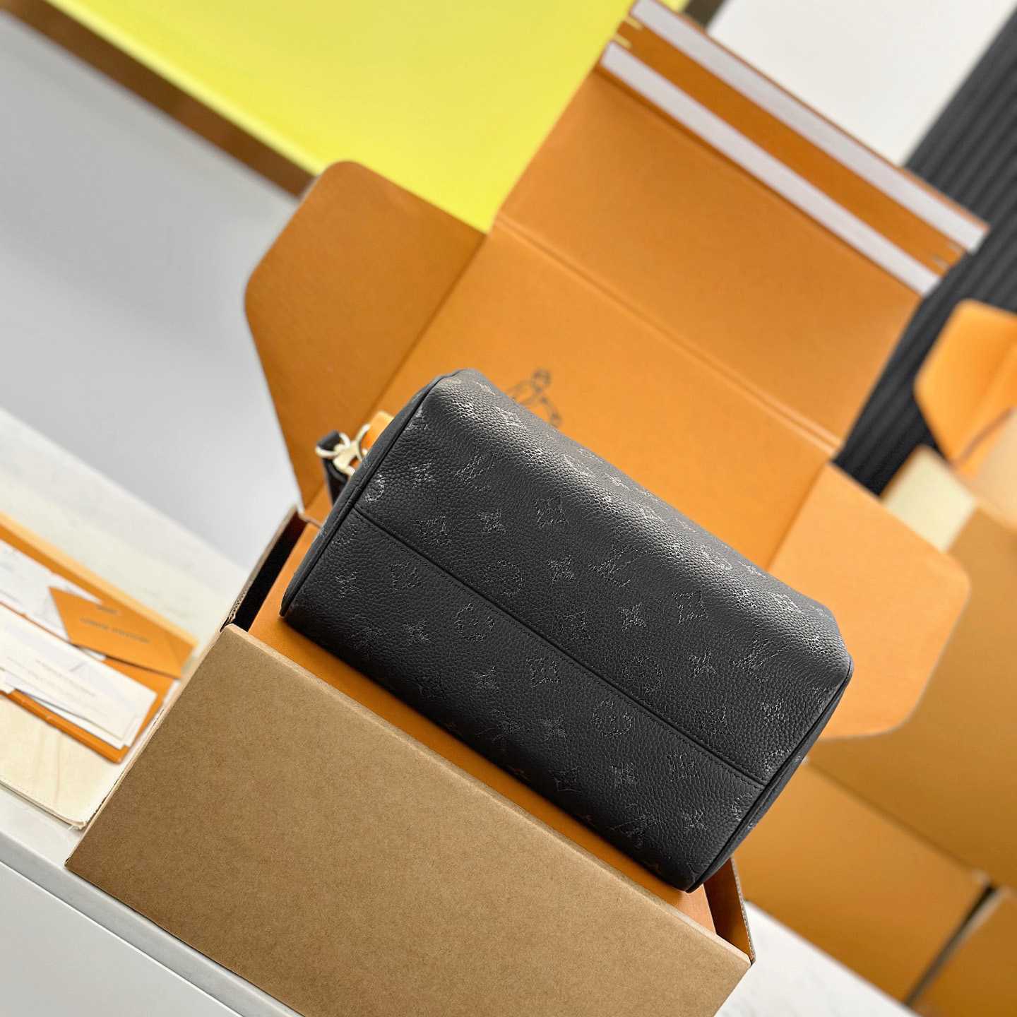 Louis Vuitton Speedy Bandoulière 25 M26486 - DopestKickz