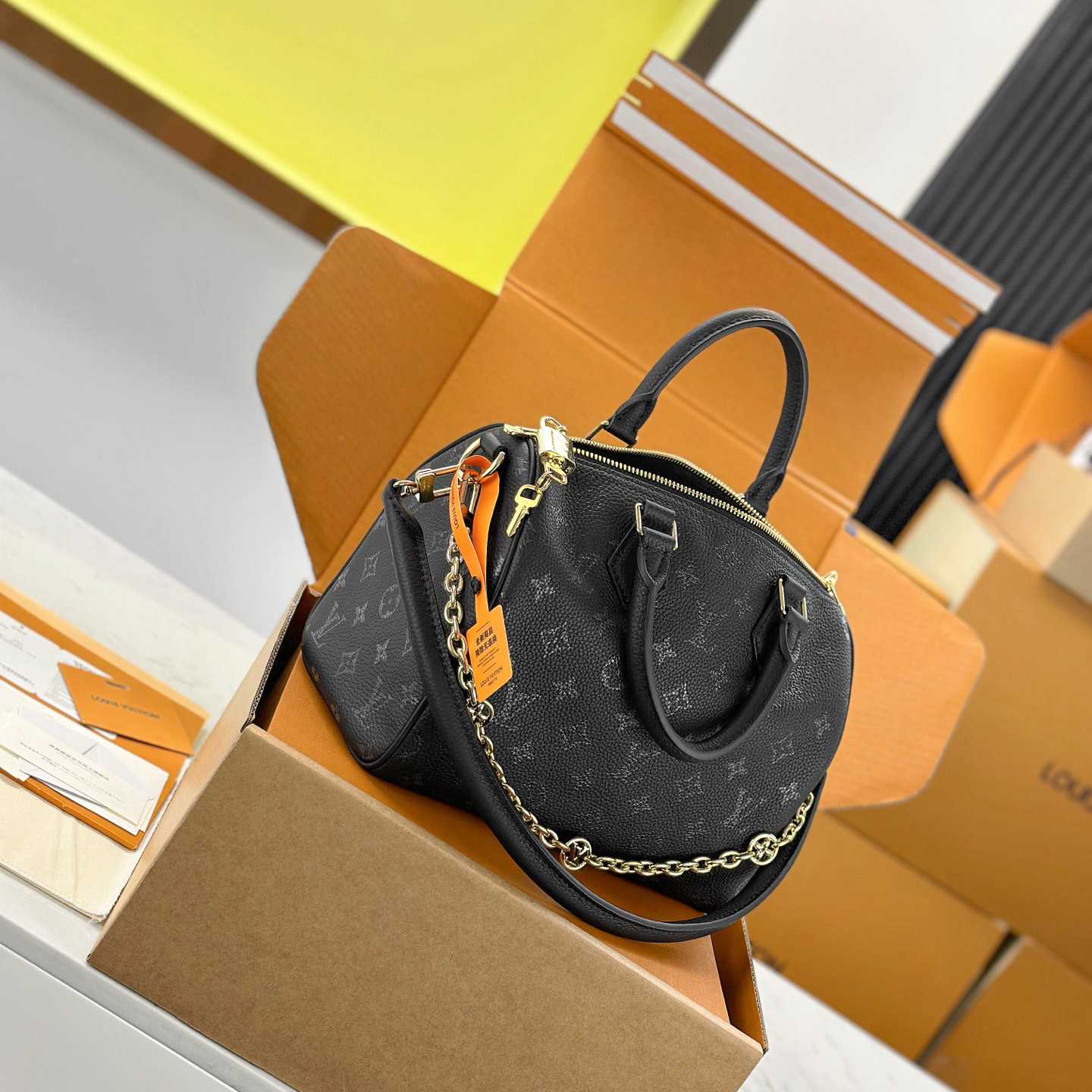 Louis Vuitton Speedy Bandoulière 25 M26486 - DopestKickz