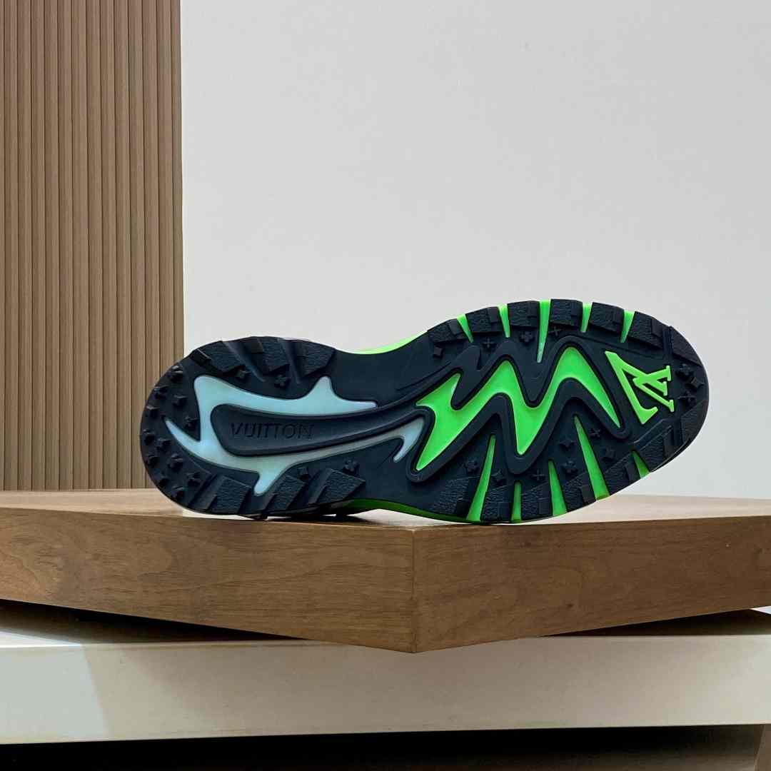 Louis Vuitton  Runner Tatic Sneaker  - DopestKickz