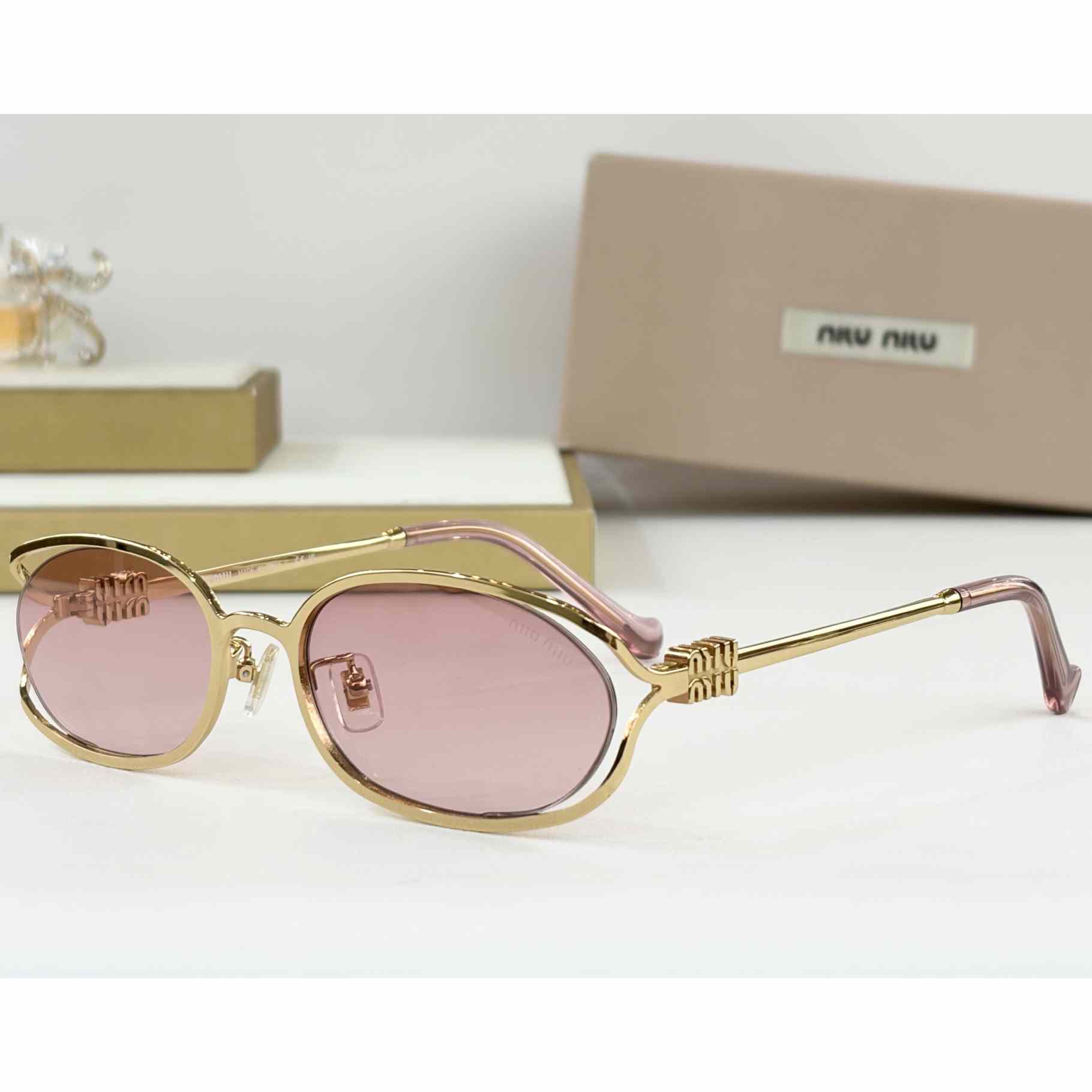 Miu Miu SMU58YSunglasses - DopestKickz