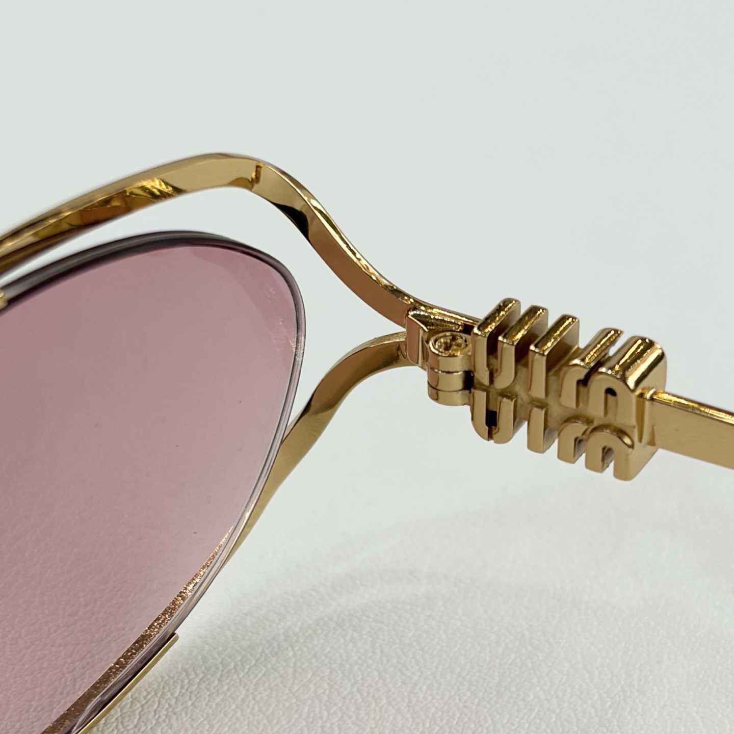 Miu Miu SMU58YSunglasses - DopestKickz