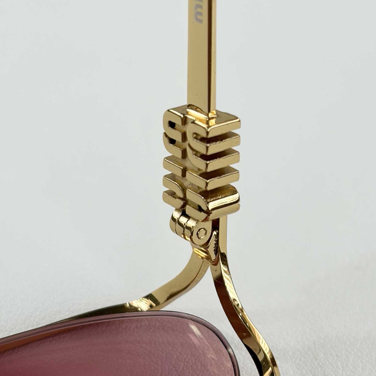 Miu Miu SMU58YSunglasses - DopestKickz