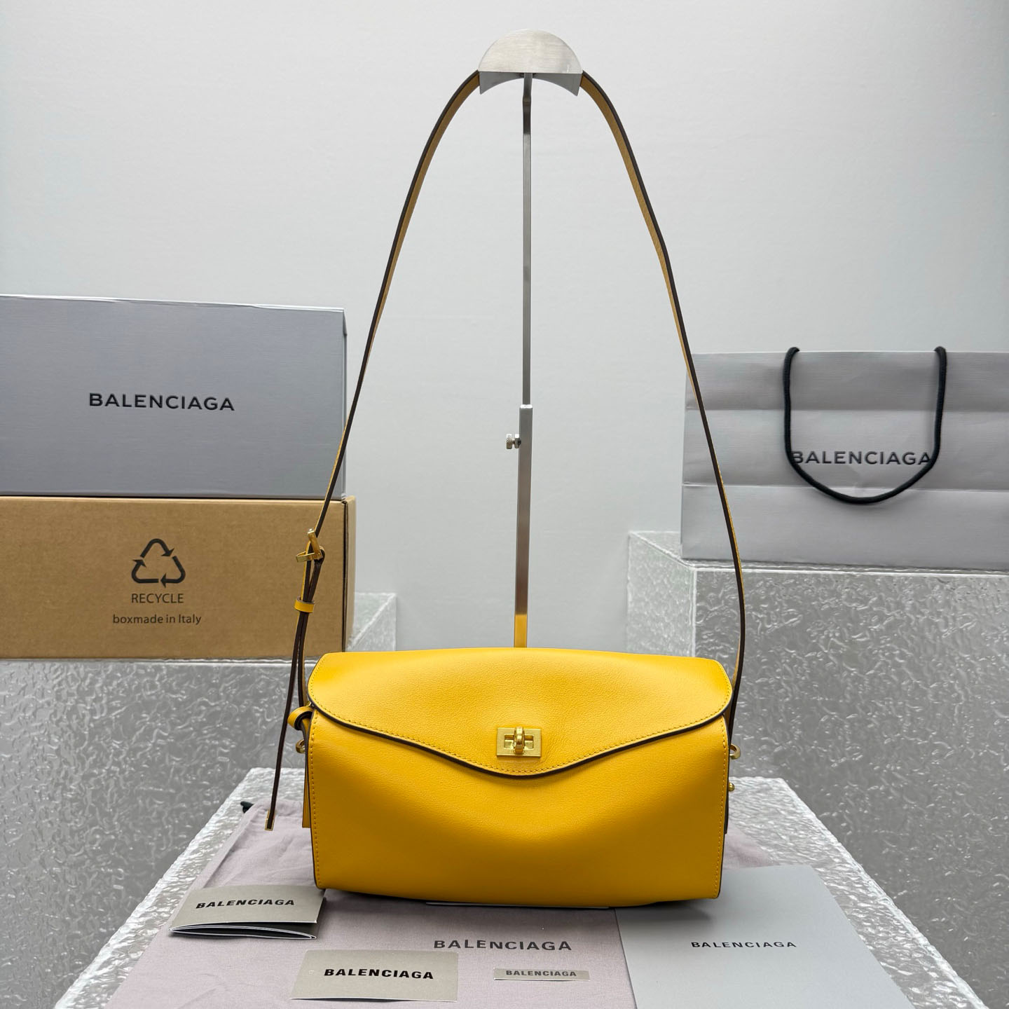 Balenciaga  Le 7 Shoulder Bag Medium In Curry - DopestKickz