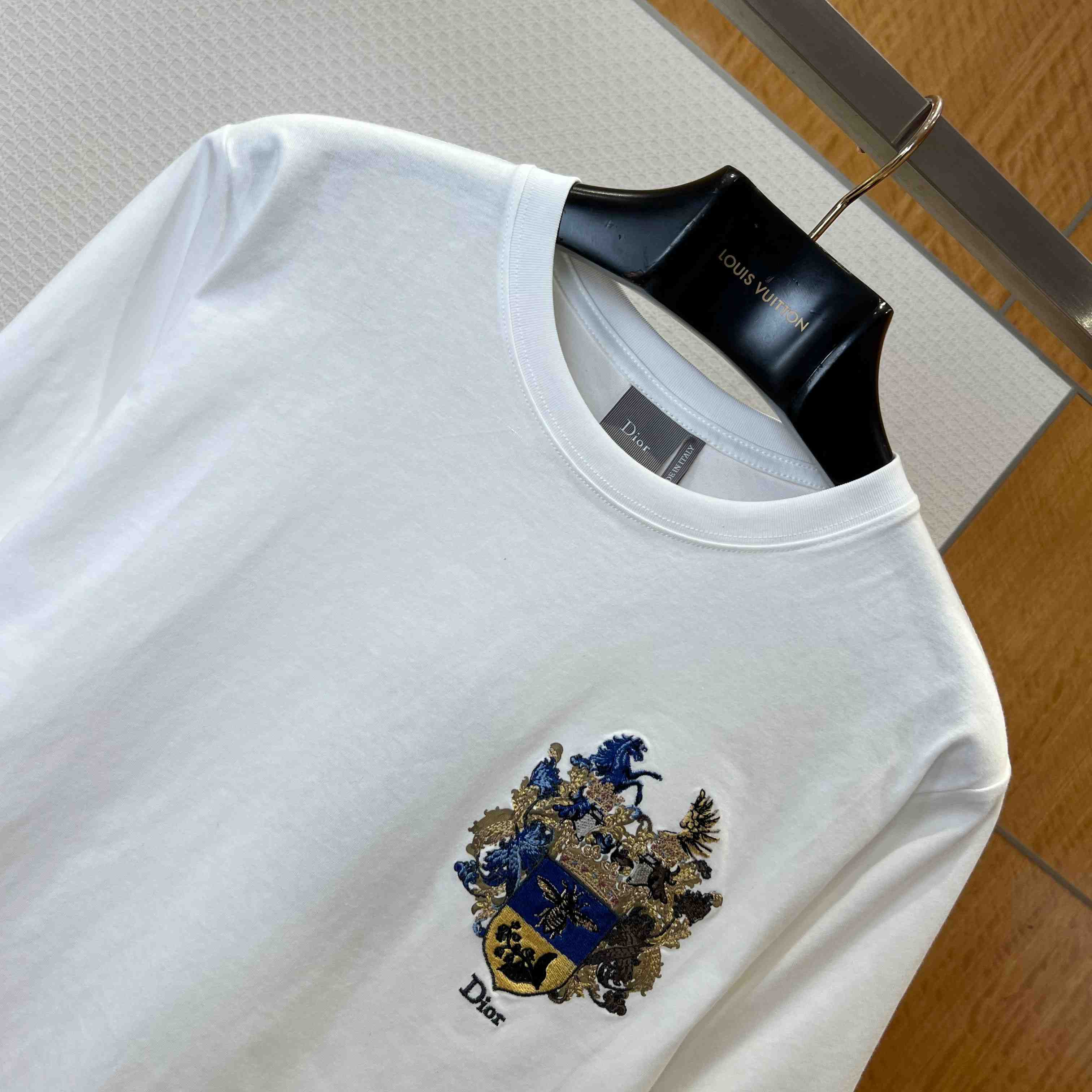 Dior T-Shirt With Dior Blason Embroidery, Relaxed Fit - DopestKickz