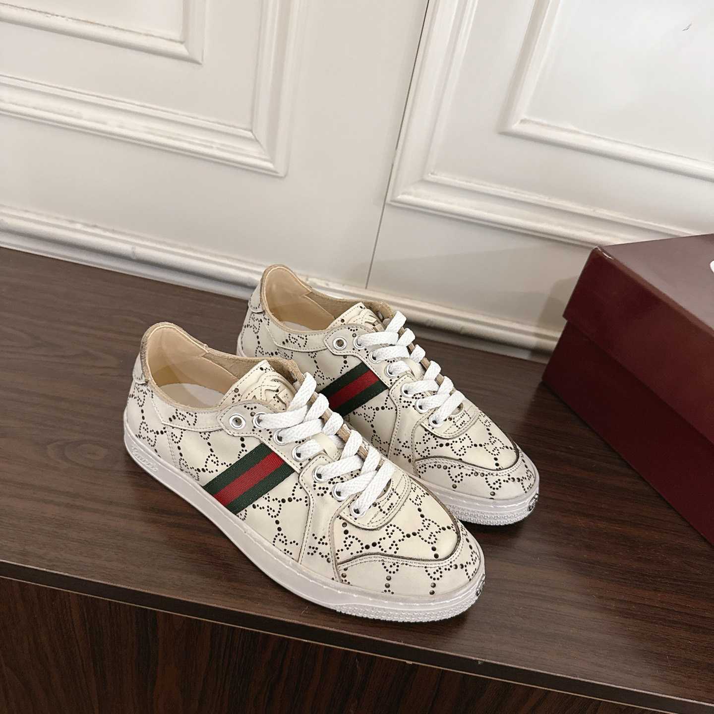 Gucci Stretch Low-Top Sneaker - DopestKickz