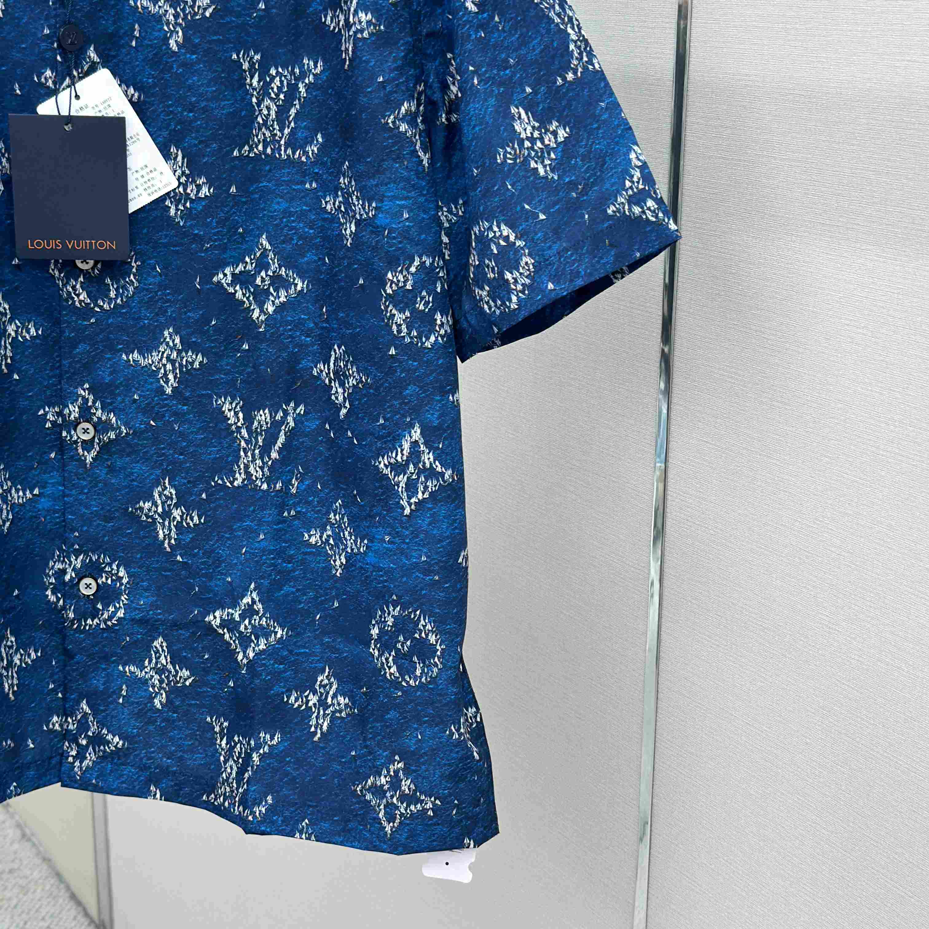 Louis Vuitton Printed Monogram Short-Sleeved Shirt   1AHVTY - DopestKickz