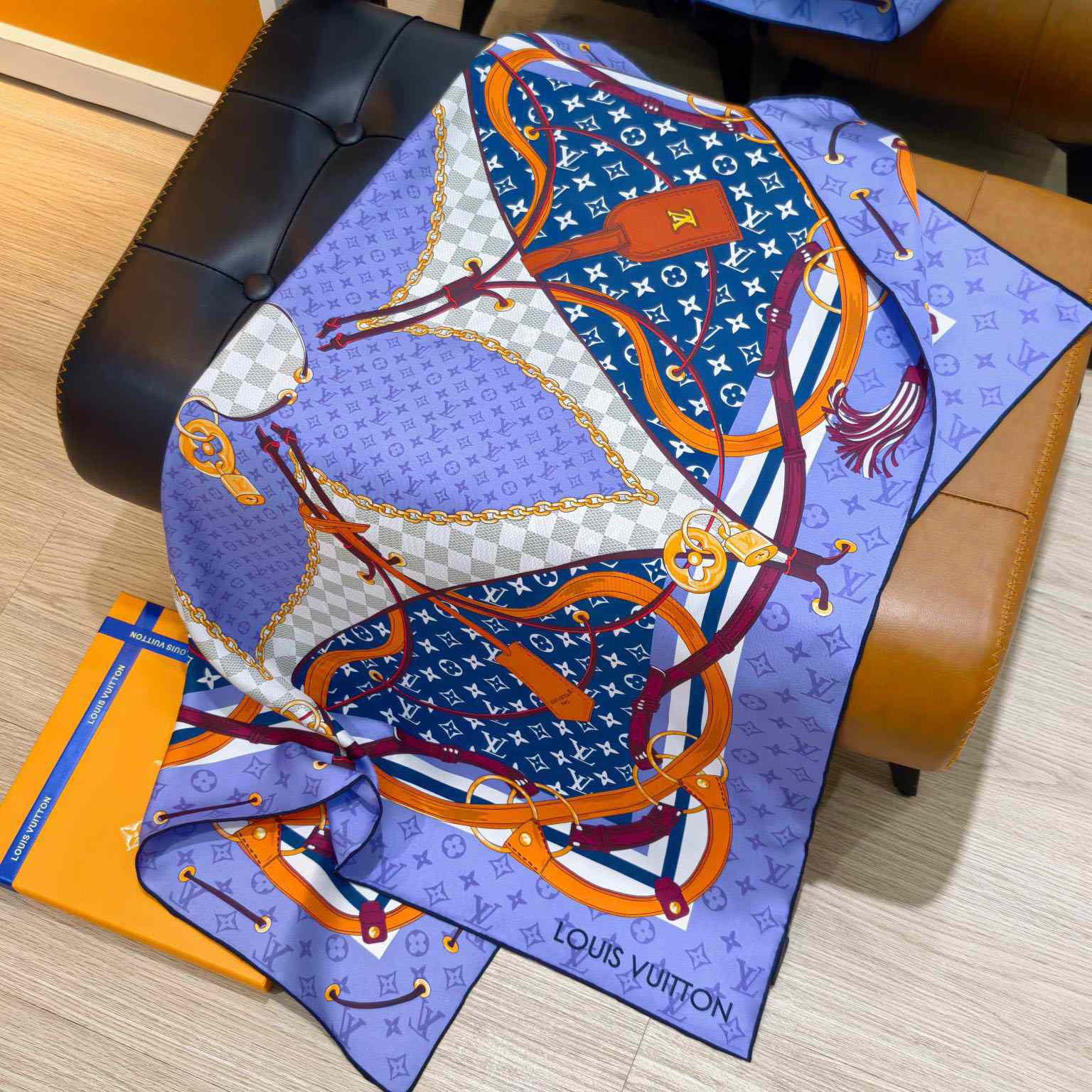 Louis Vuitton Flower And Straps Square 90 M97471 - DopestKickz