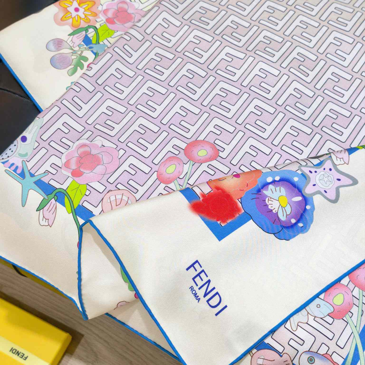 Fendi Future Fantastic Foulard - DopestKickz