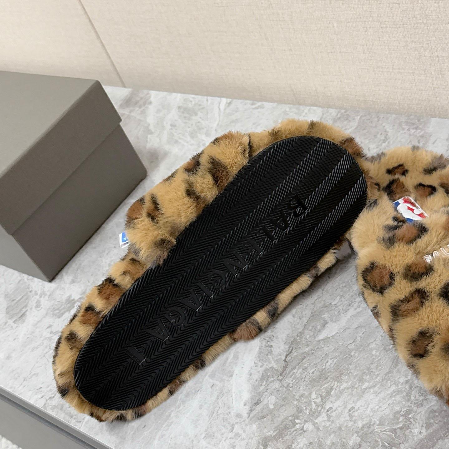 Balenciaga | Nba Collaboration Furry Open Mule - DopestKickz