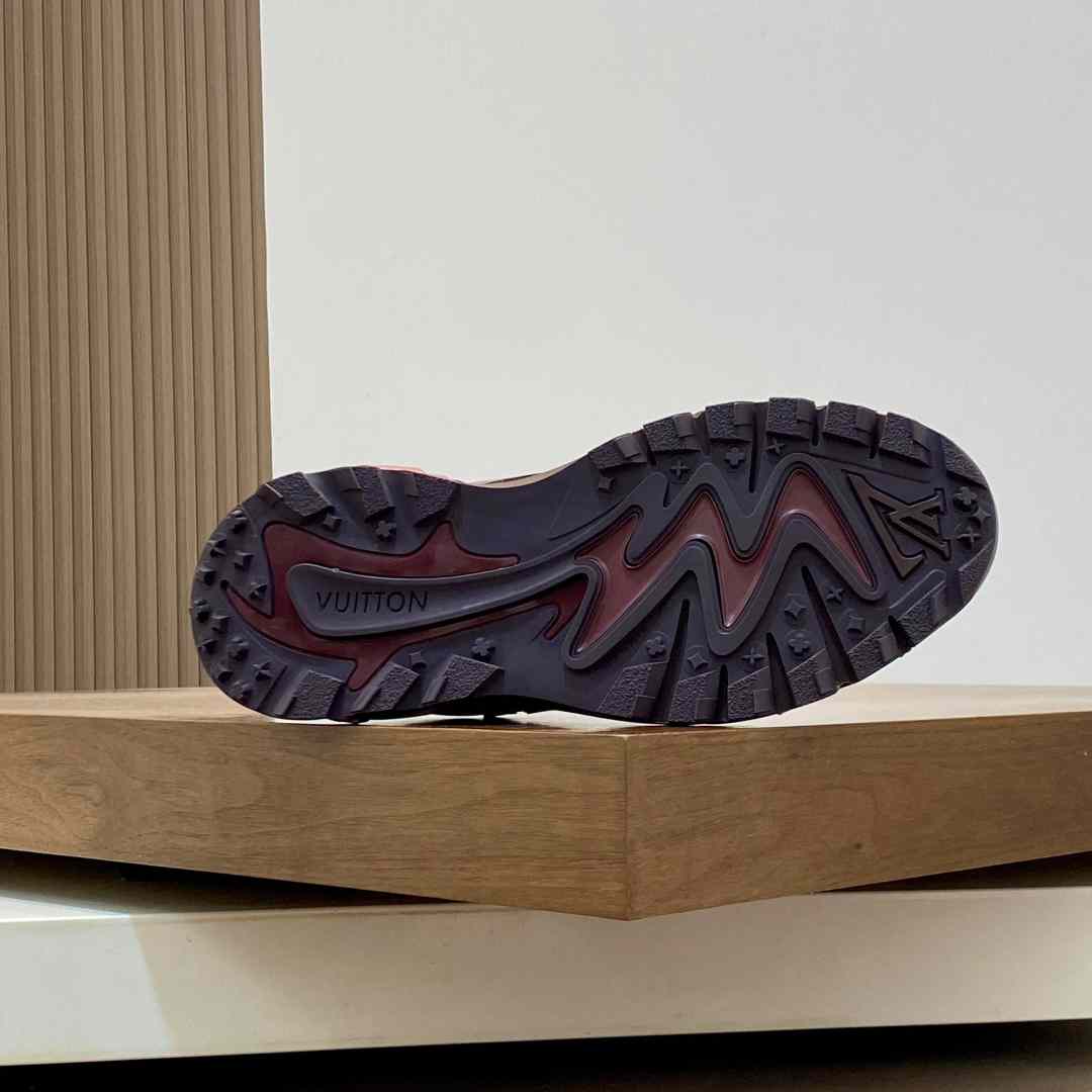 Louis Vuitton  Runner Tatic Sneaker  - DopestKickz
