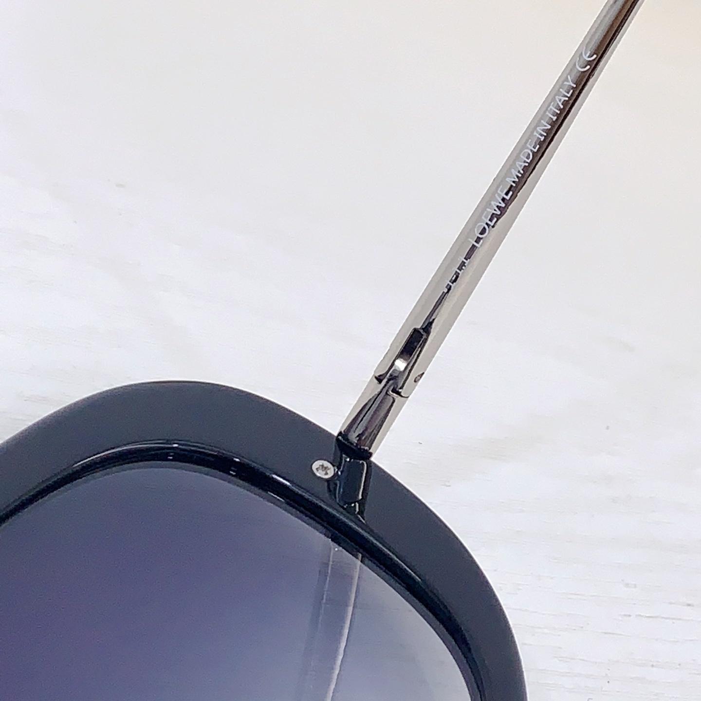 Loewe LW40186I Sunglasses  - DopestKickz