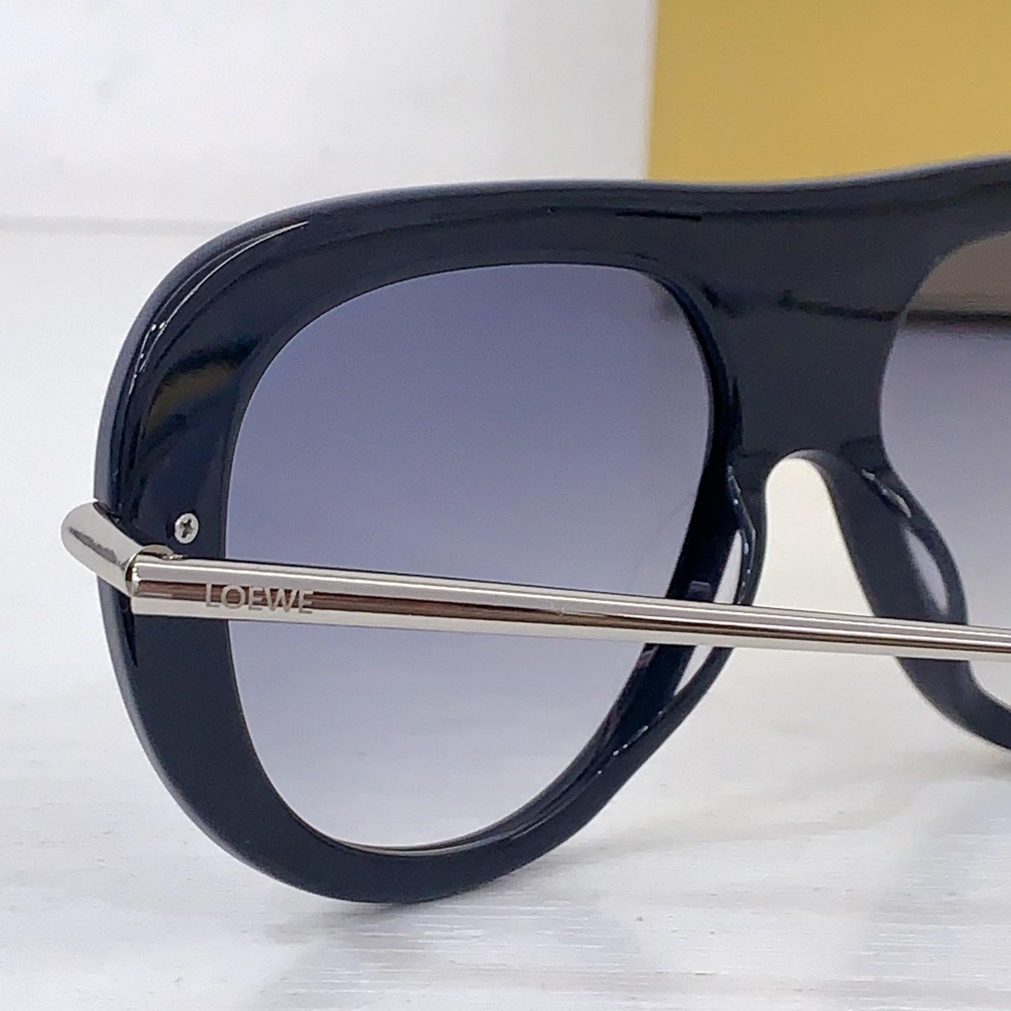 Loewe LW40186I Sunglasses  - DopestKickz