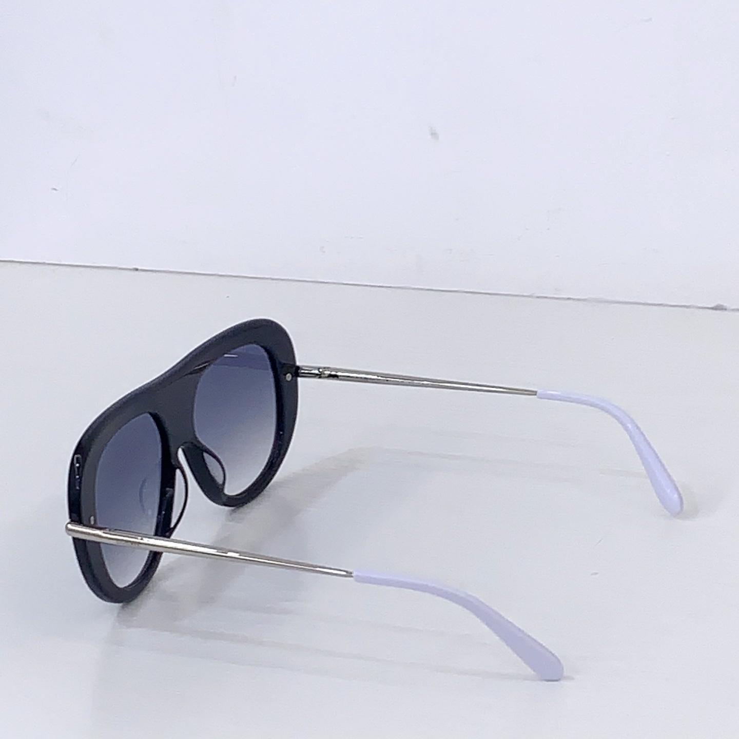 Loewe LW40186I Sunglasses  - DopestKickz