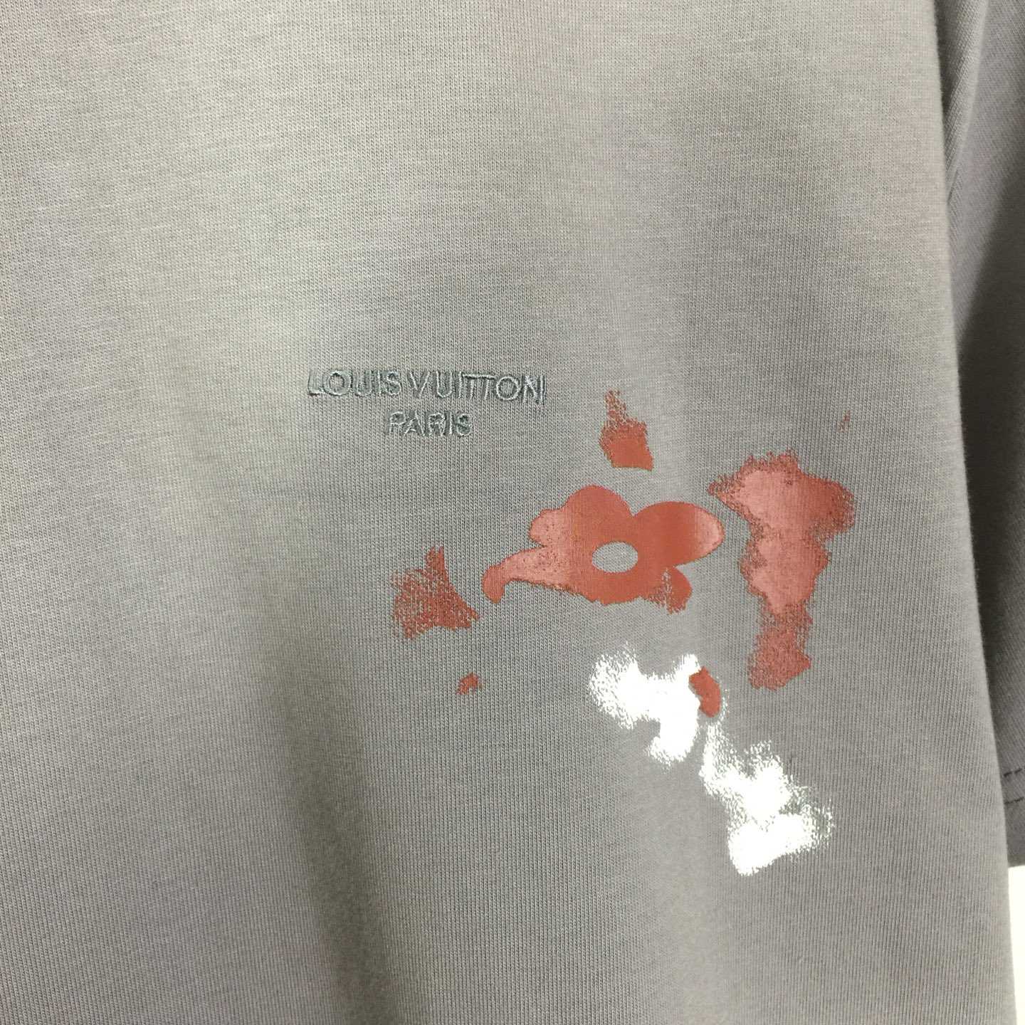 Louis Vuitton Graphic T-Shirt   1AK7HI - DopestKickz